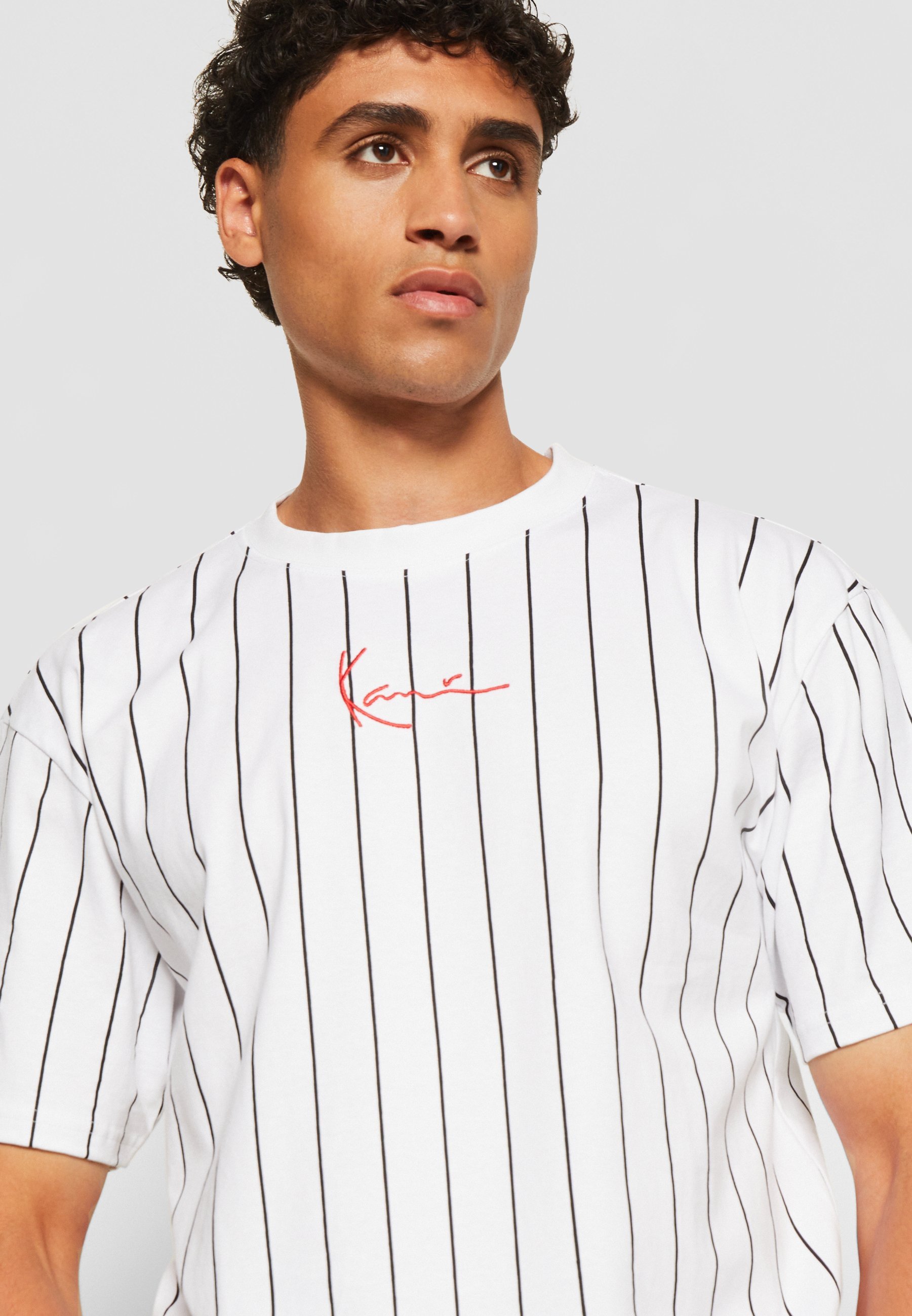 Karl Kani SMALL SIGNATURE PINSTRIPE - T-shirt stampata - bianca