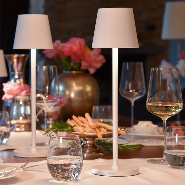 Lampă de masă LED reîncărcabilă Dinner Light classic, albă