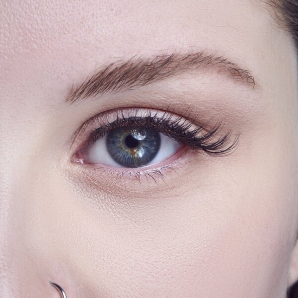 Umetne trepalnice Kiss Bare Collection
