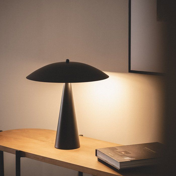 Lampada da tavolo Irmah in metallo beige