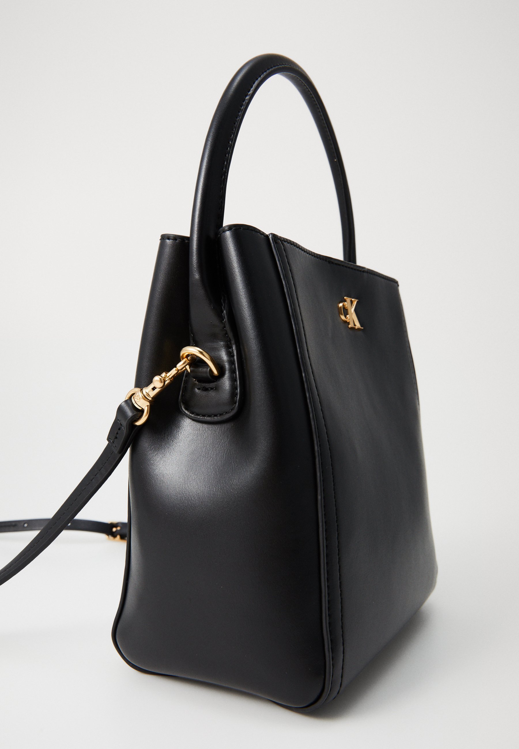Borsa Calvin Klein HARDWARE MONOGRAM - nera