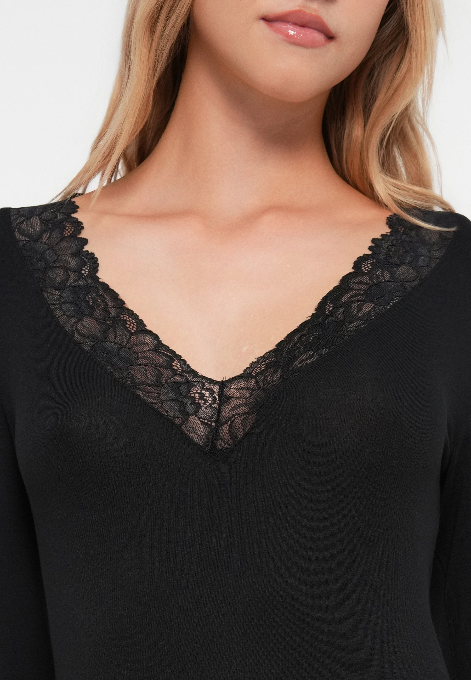 Vero Moda VMROSA V-hals top met lange mouwen - zwart