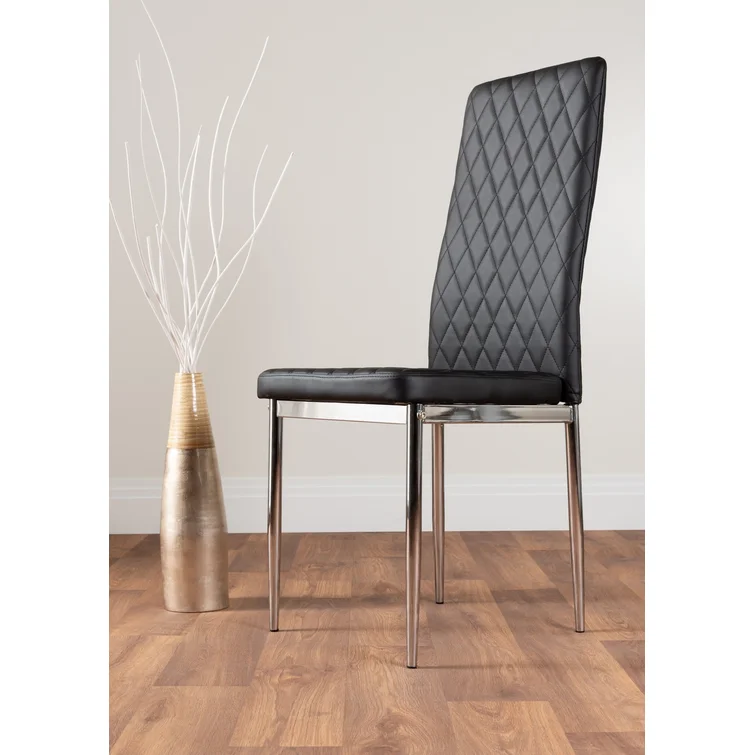 Set masă de sufragerie albă lucioasă cu 4 scaune de lux din piele ecologică