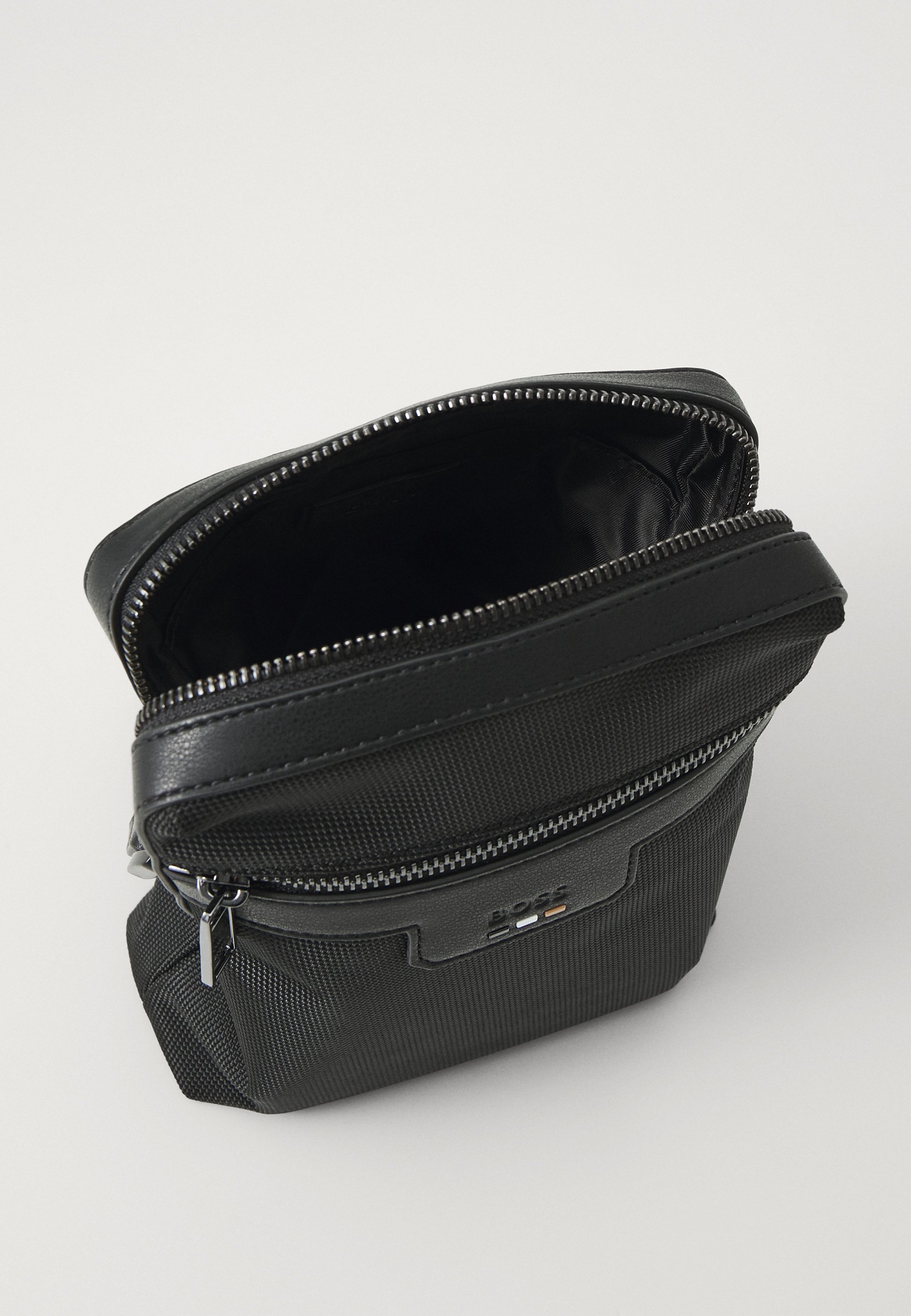 BOSS RAY ZIP - Skulderveske - black