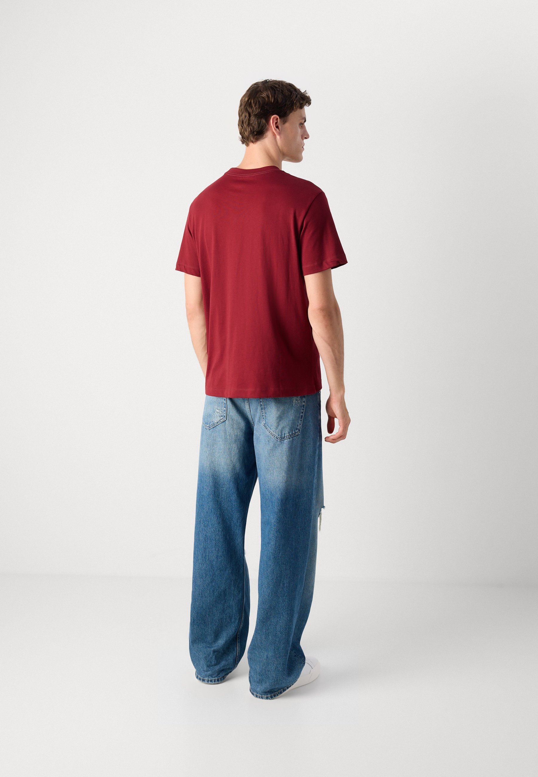Calvin Klein Jeans HERO MONOLOGO TEE - Koszulka z nadrukiem - renesansowa czerwień