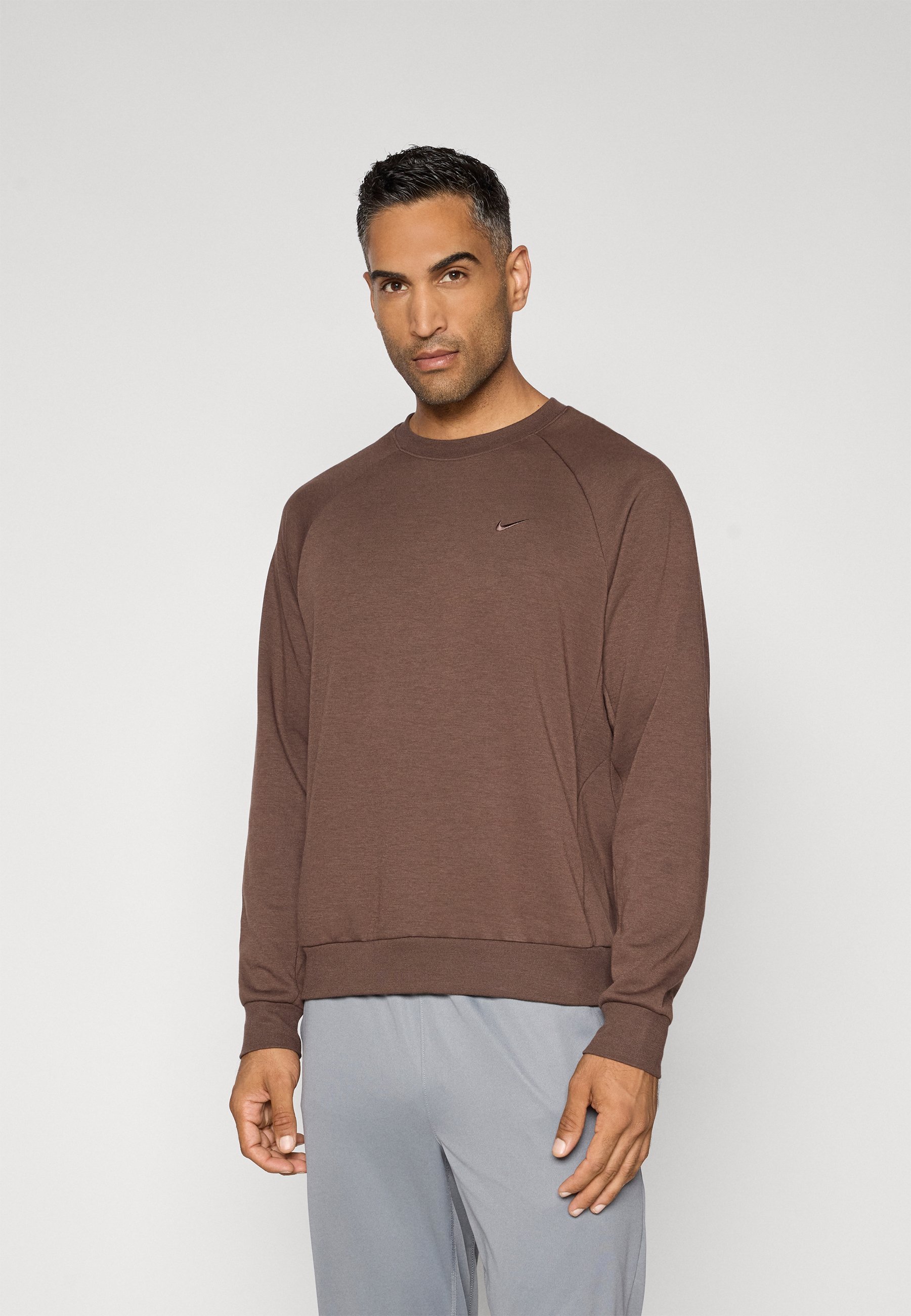 Sweat-shirt Nike Performance PRIMARY CREW - marron baroque