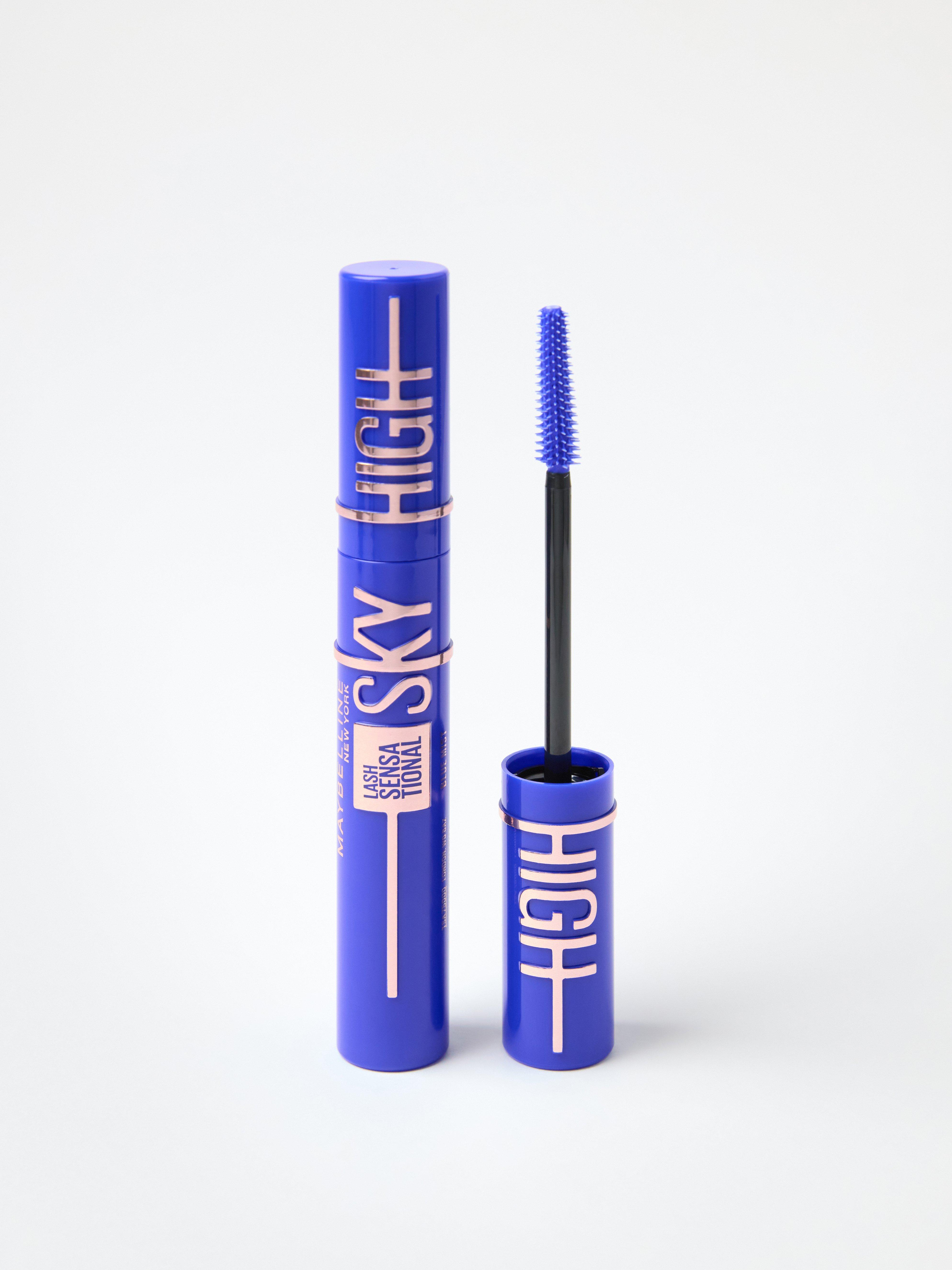 Řasenka Maybelline Lash Sensational Sky High odstínem MODRÁ MLHA