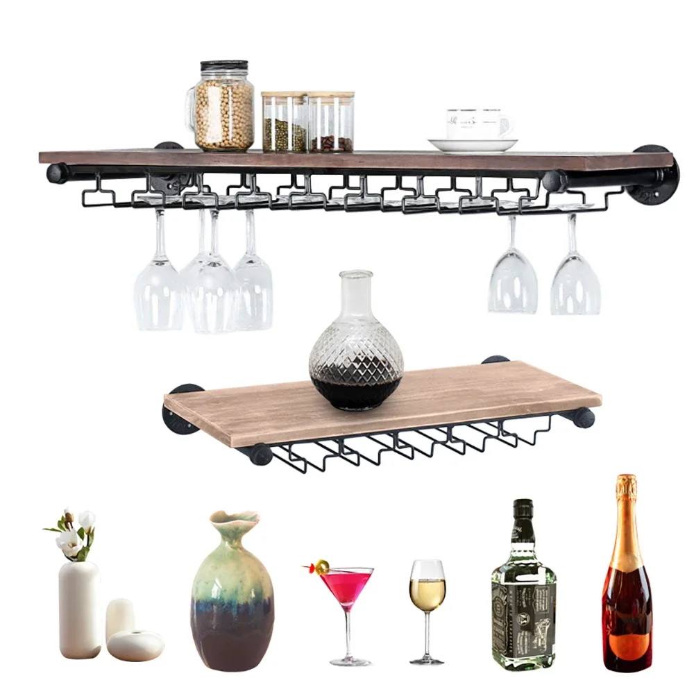 Scaffalature industriali in tubi, portabottiglie rustico da parete con portabicchiere, mensole bar galleggianti in ferro in stile steampunk.