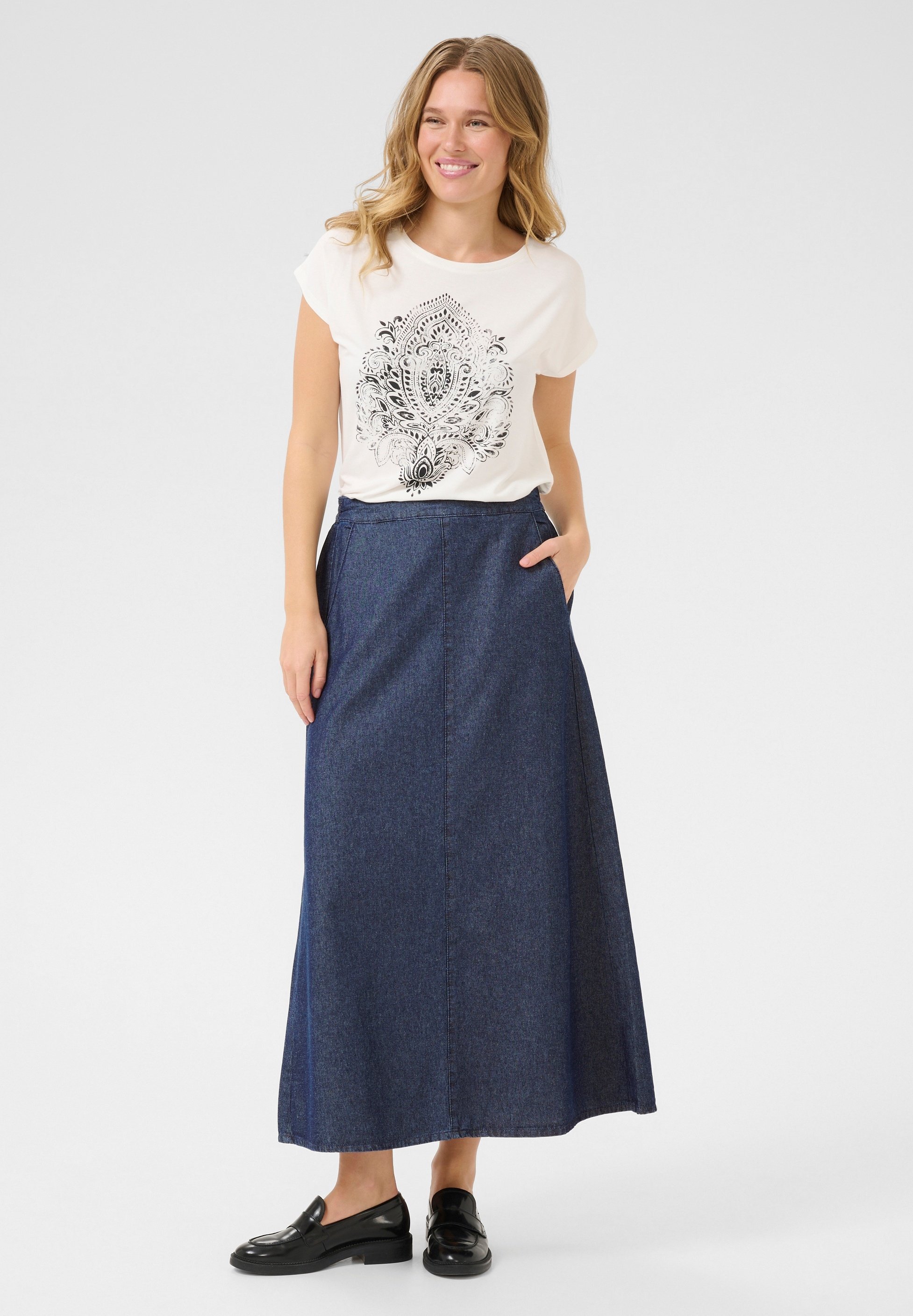 Kaffe KAFFE KAALICE GONNA LUNGA, A-SHAPE - Gonna a trapezio - denim slavato blu
