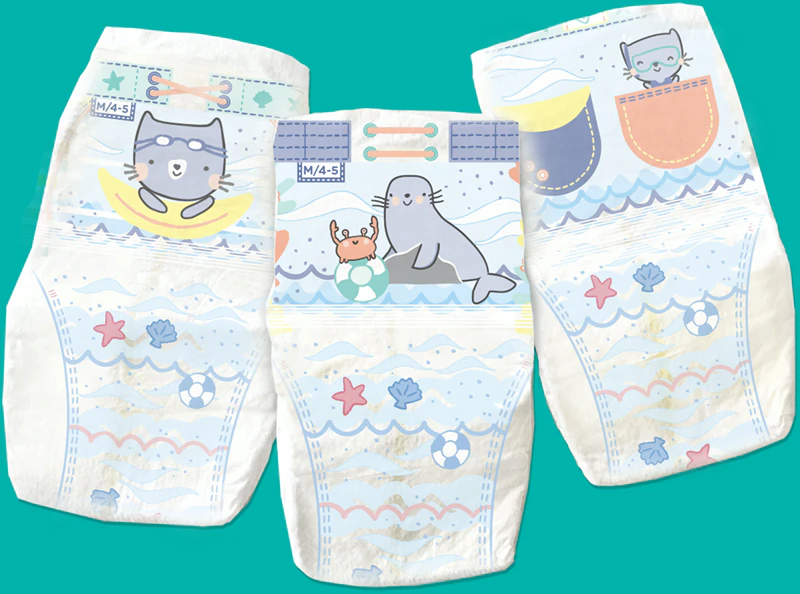 Fraldas descartáveis Pampers Splashers (4-5 unidades) e calção de banho.