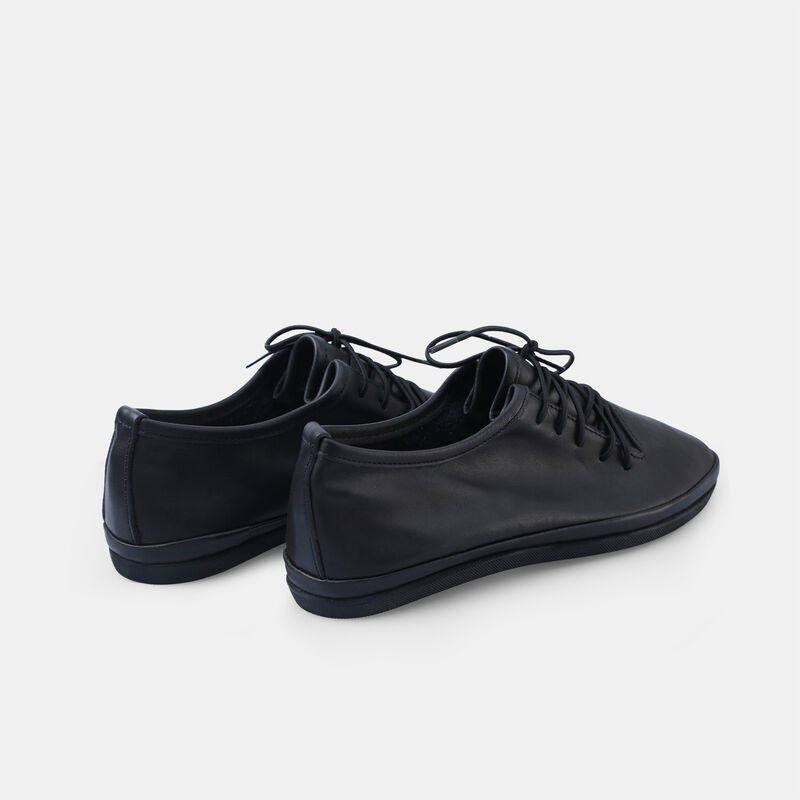 Stringata da donna in pelle