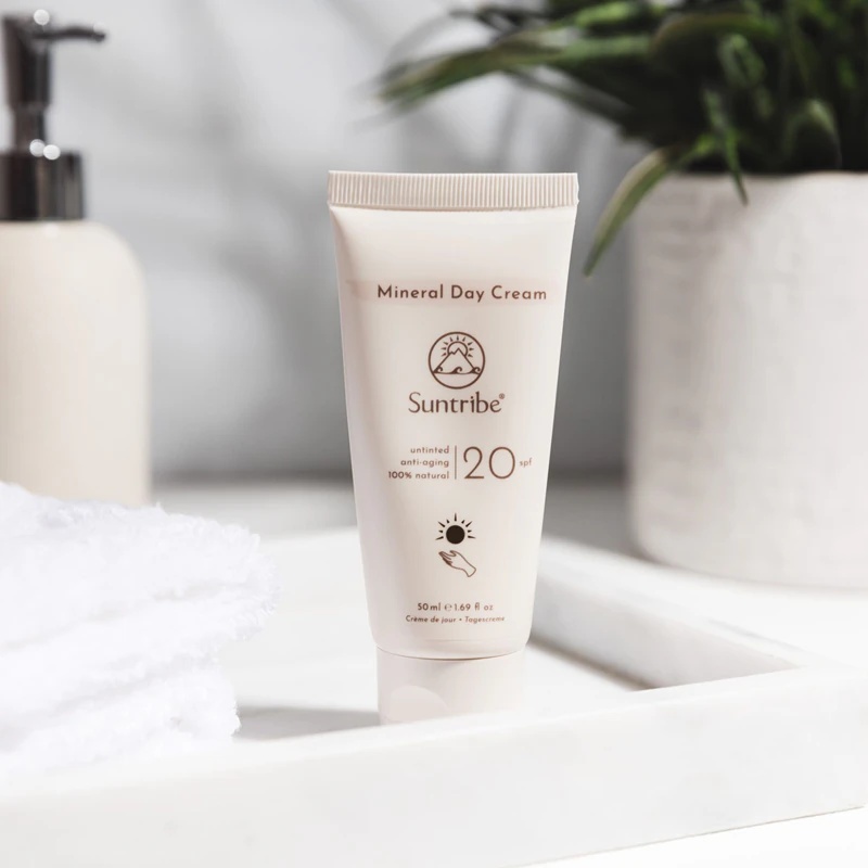 „Suntribe“ mineralinis dieninis kremas su SPF 20