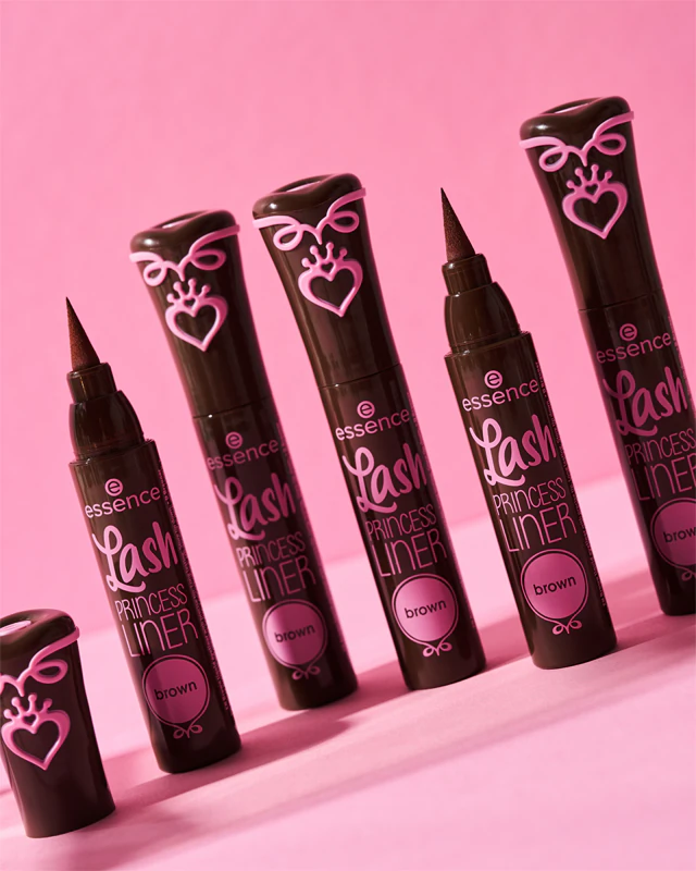 Essence Lash PRINCESS delineador com pisaku