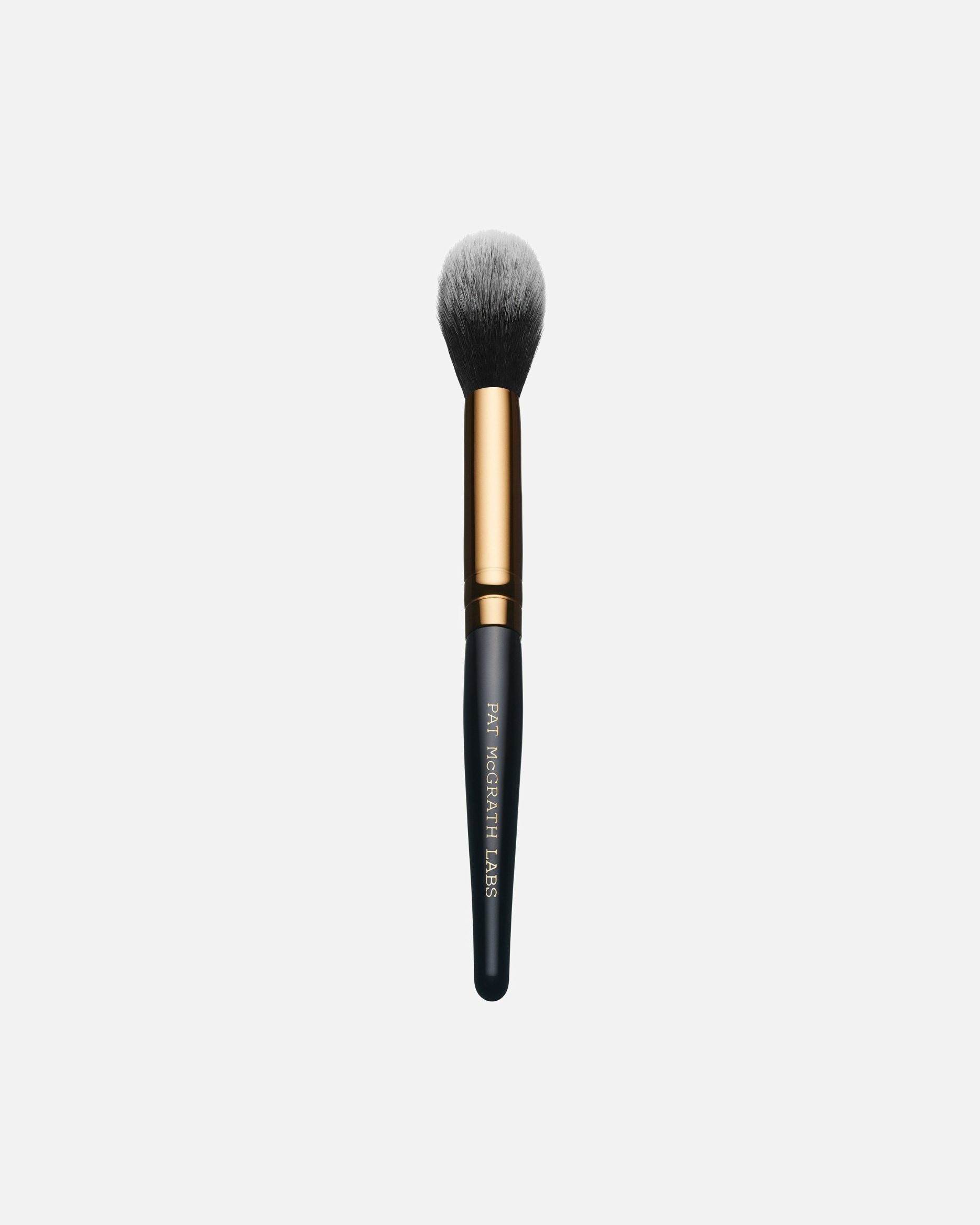 Brocha para colorete Skin Fetish de Pat McGrath Labs: Brocha para colorete – 1 unidad