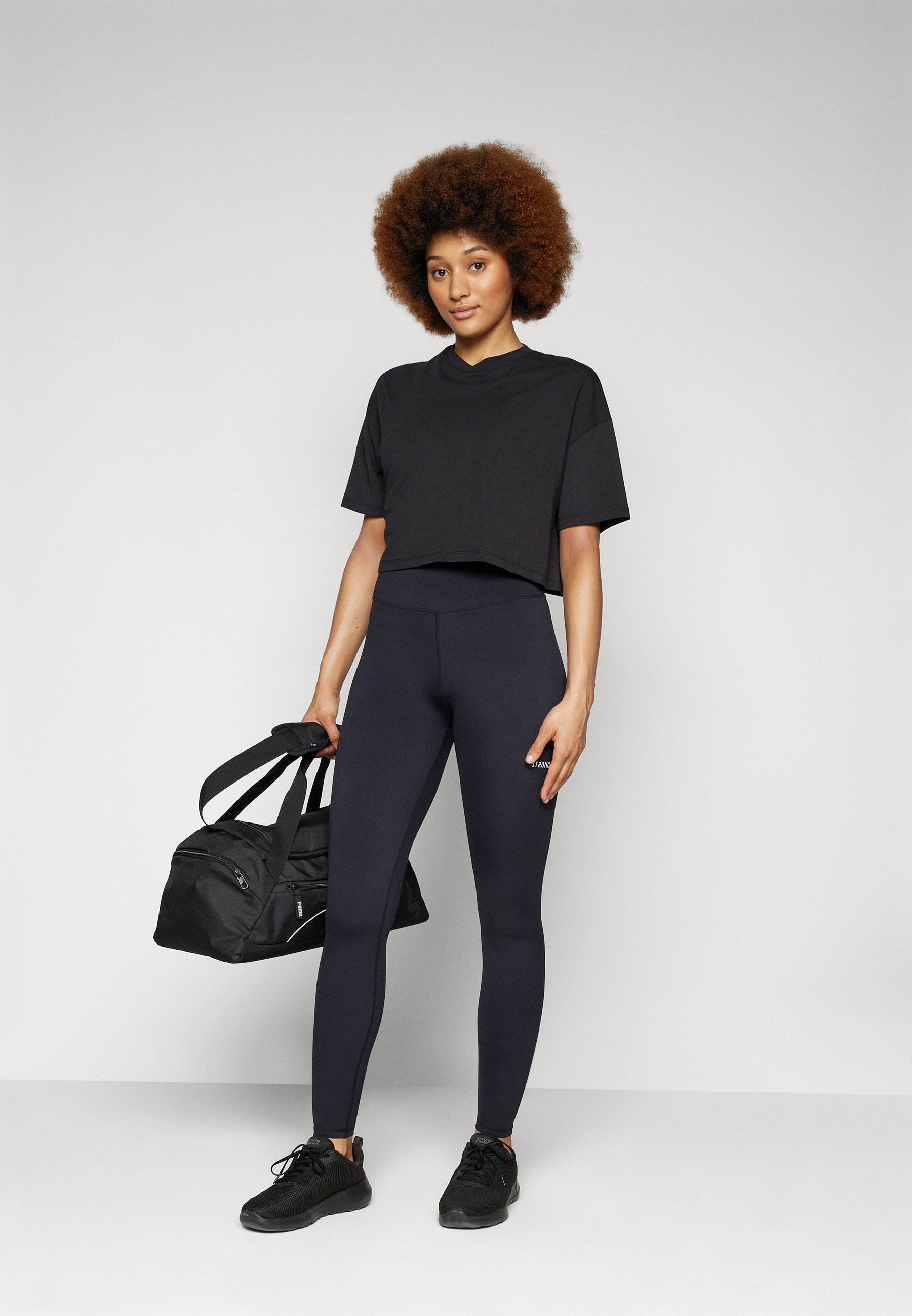 Stronger LEGGINGS - Leggings - zwart