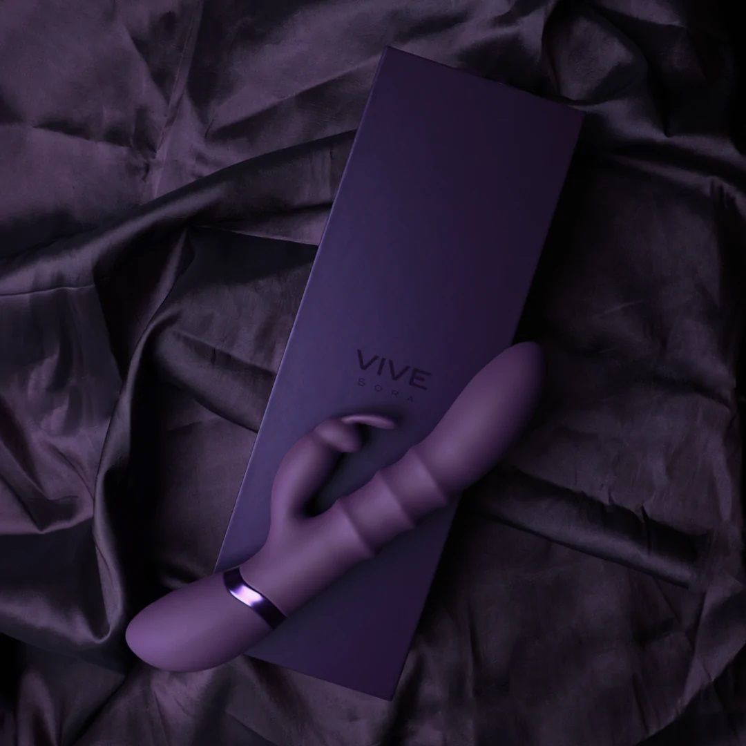 Vibrátor Vive by Shots Sora s pohybom hore a dole so stimulačnými krúžkami Vibrátory
