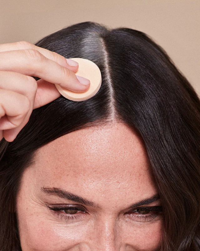Schwarzkopf Palette Compact Root Retouch korektor na korienky a šediny s púdrovým efektom