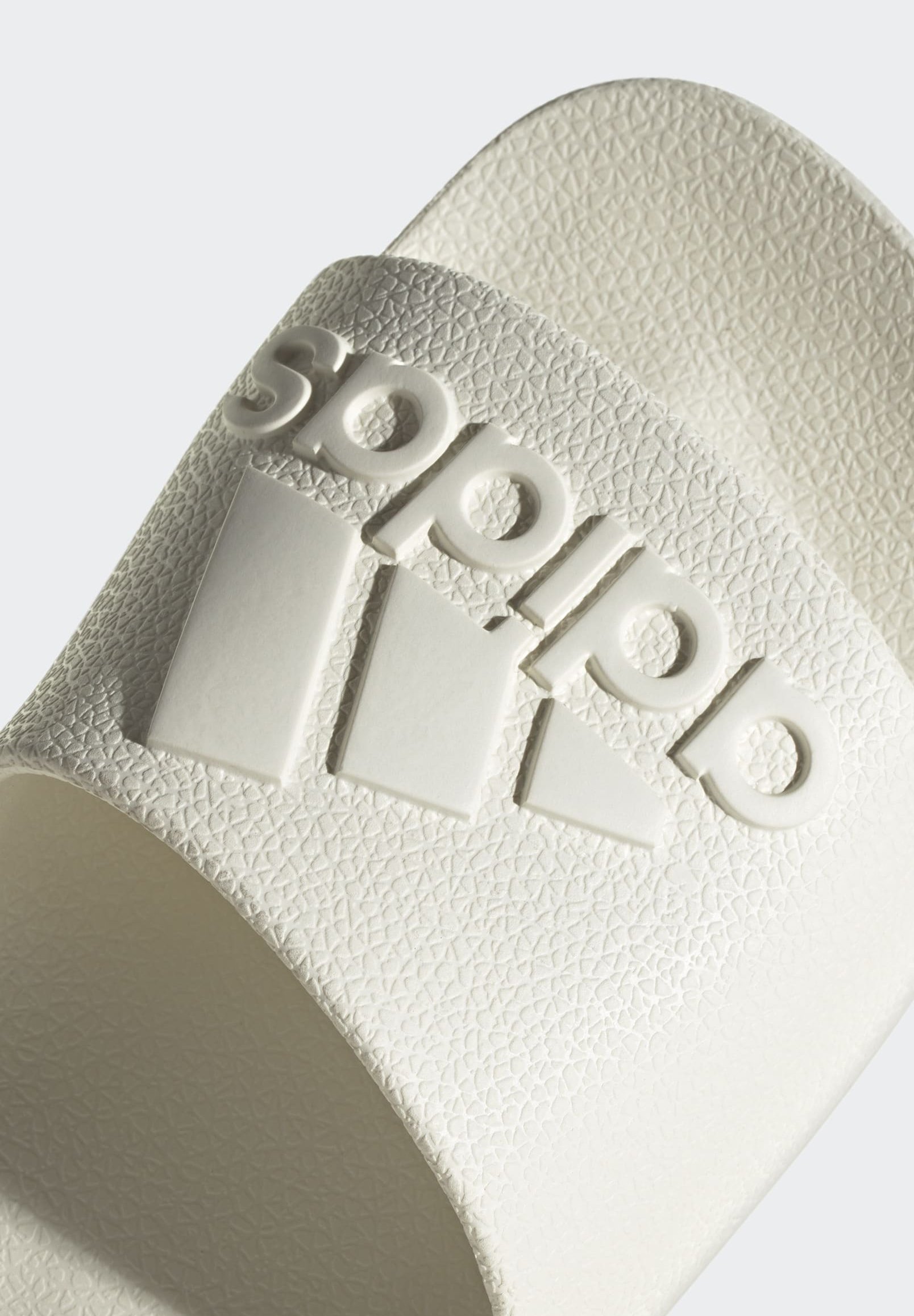 adidas Sportswear ADILETTE AQUA - Badslippers - gebroken wit gebroken wit gebroken wit