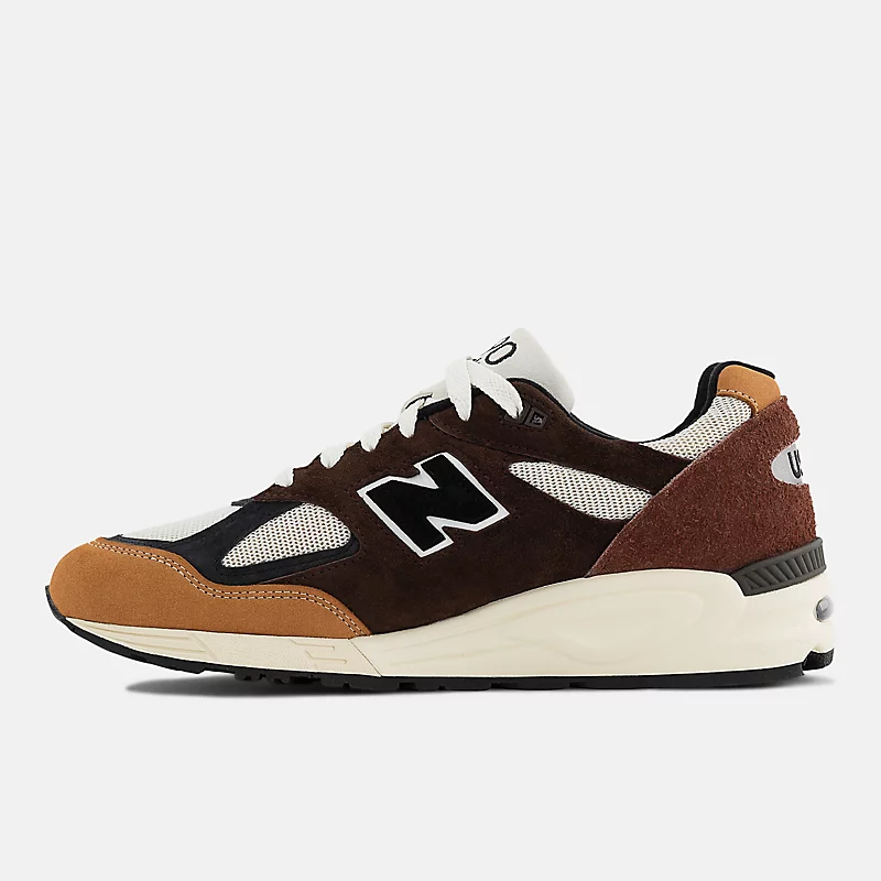 Męskie buty Hecho en EE. UU. 990v2 – czarne z brązowym