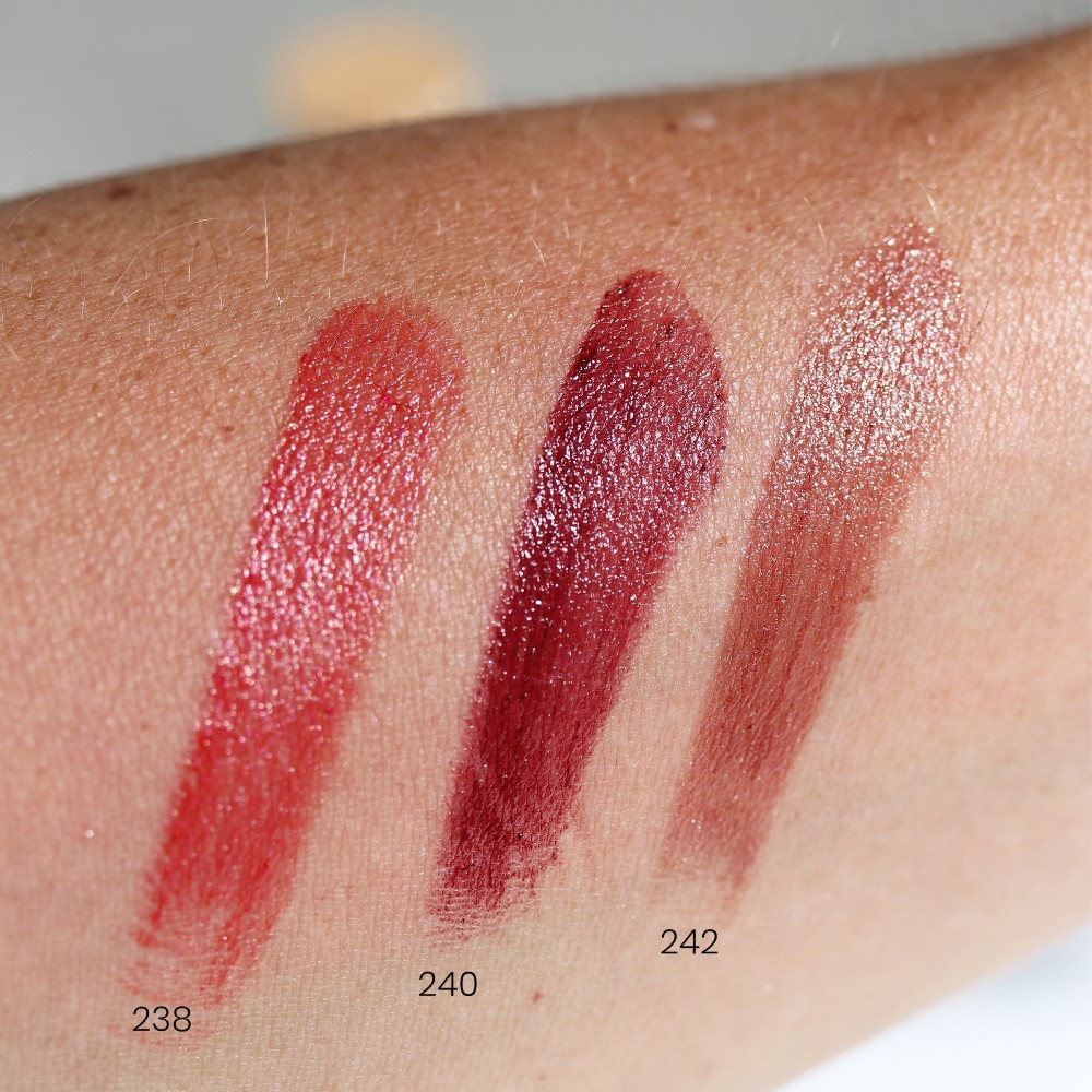 COULEUR CARAMEL Rouge à lèvres glossy