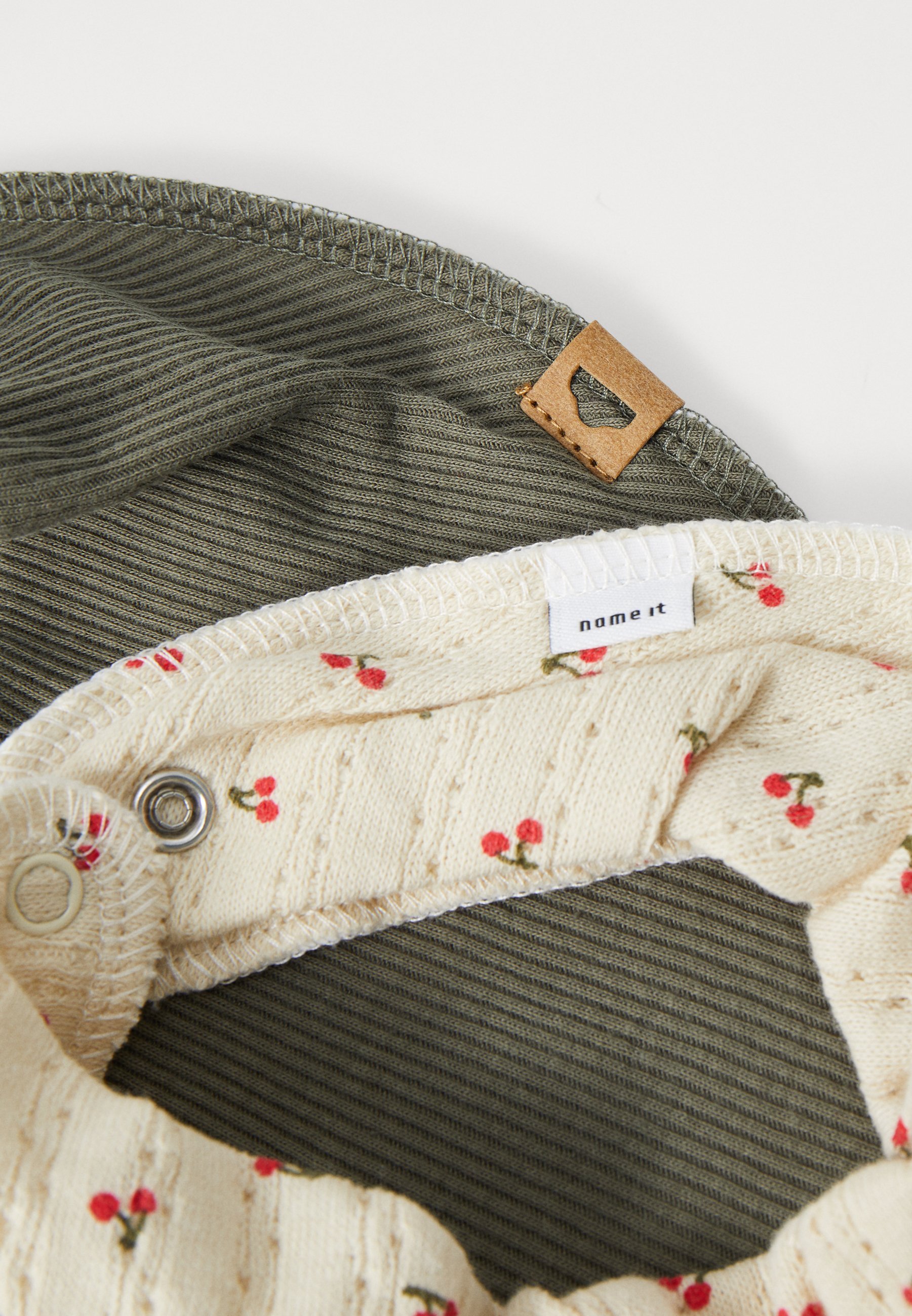 Name it NBFYVETTEBILIA UNISEX 3 PACK - Bib - dusty olive