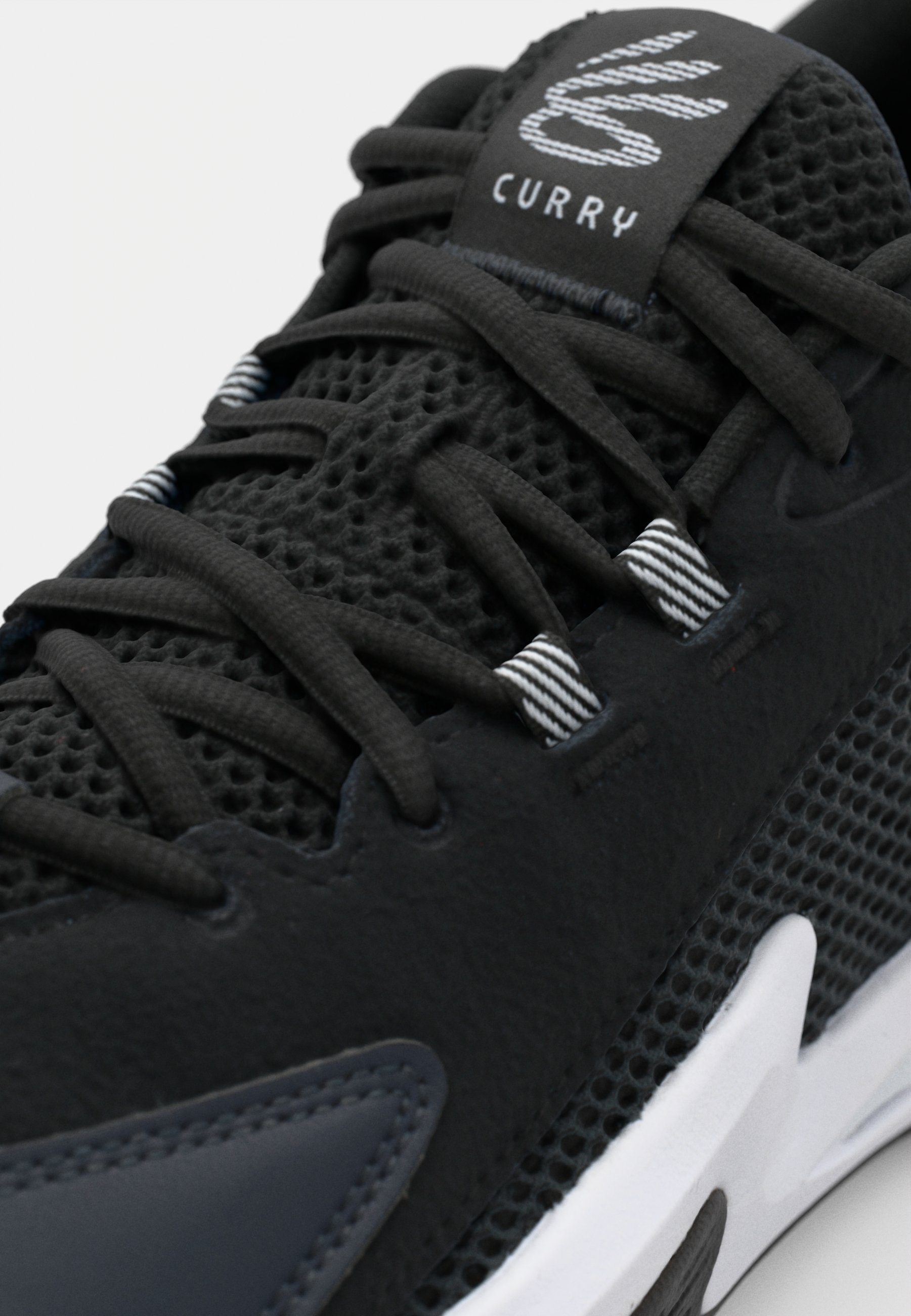 Under Armour CURRY 3Z 25 UNISEX - Basketbalschoenen - zwart/antraciet