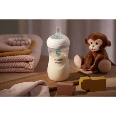Philips Avent Natural Response Baby Bottle with Airfree Valve, 260 ml