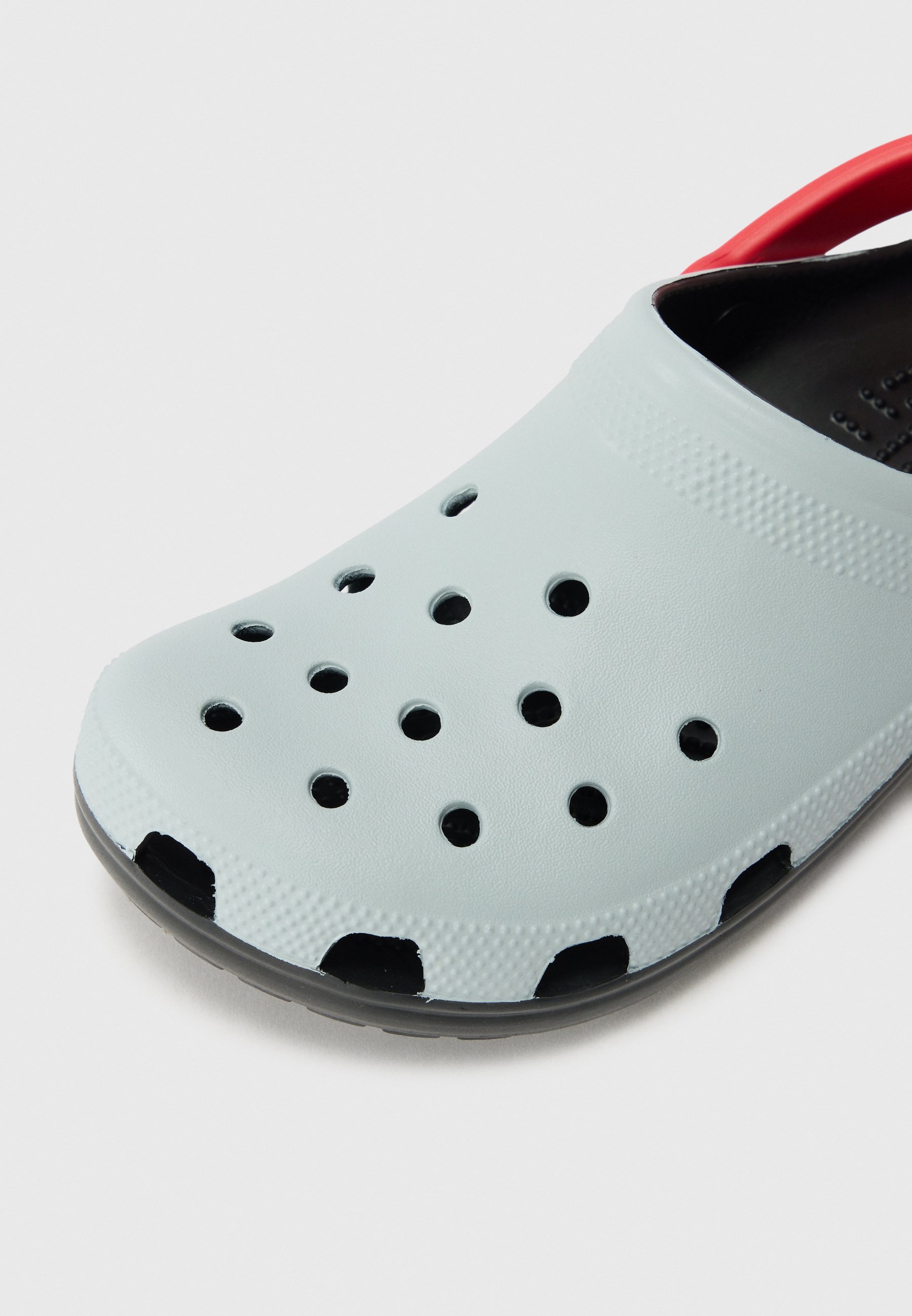 Crocs CLASSIC UNISEX - Slippers - mirage