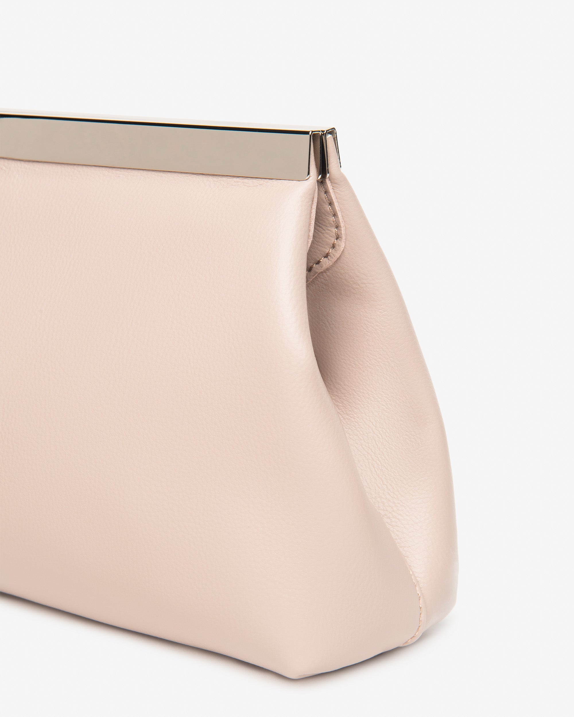  Naisten clutch-laukku teknisestä materiaalista