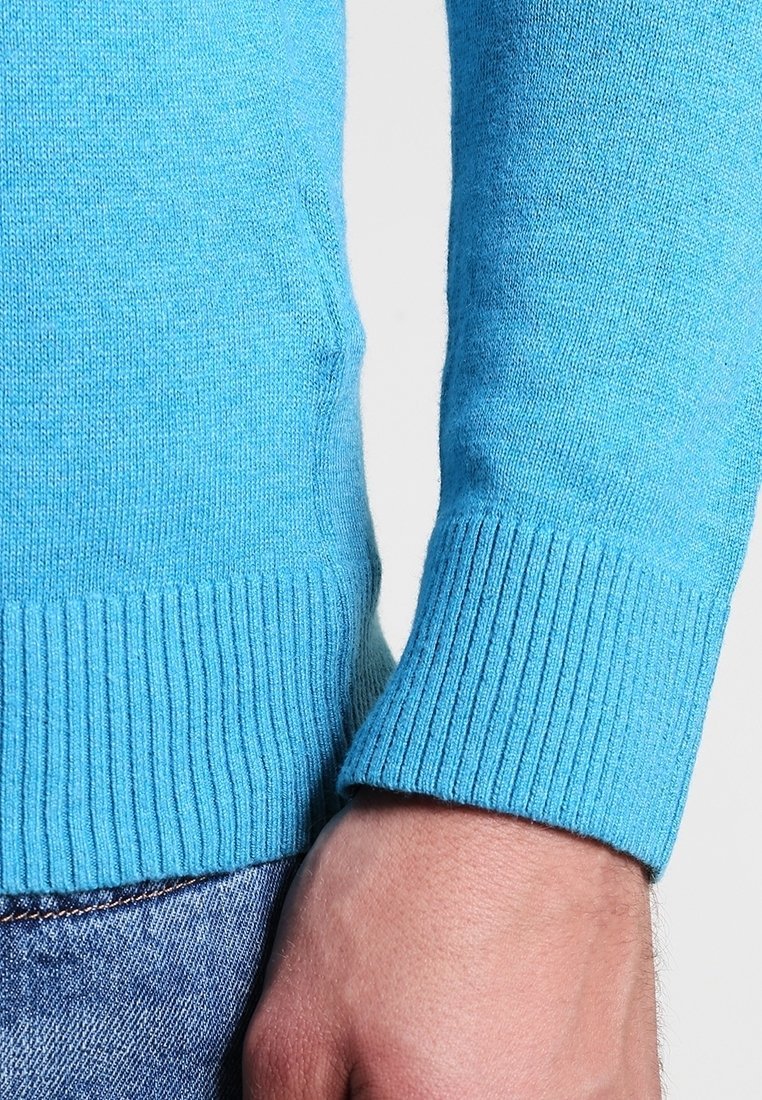 Hollister Co. megztinis - margas mėlynas