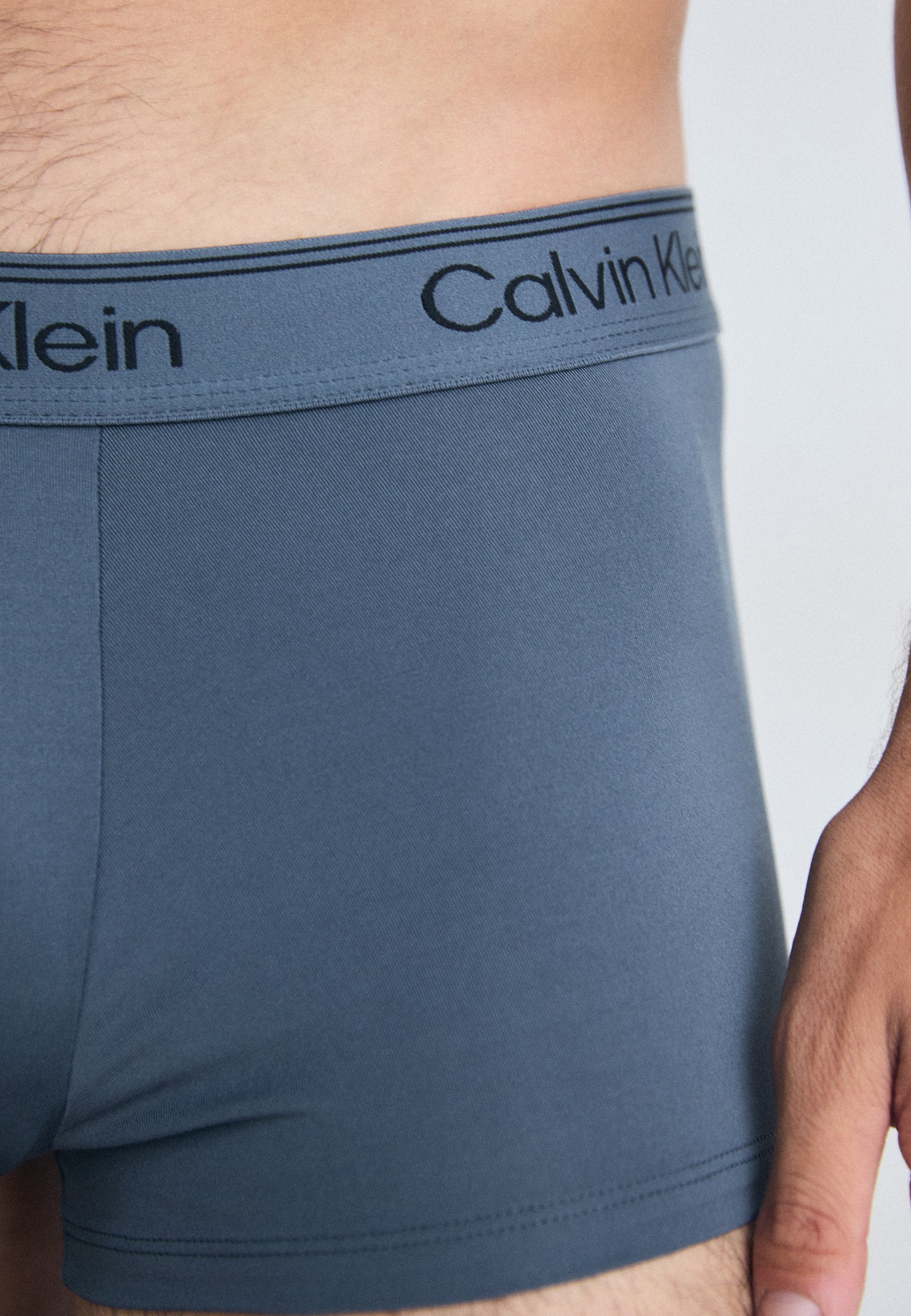Calvin Klein Unterwäsche LOW RISE TRUNK 5er-Pack - Badehosen - Schwarz/Turbulenz/Sleet/Adrenalin