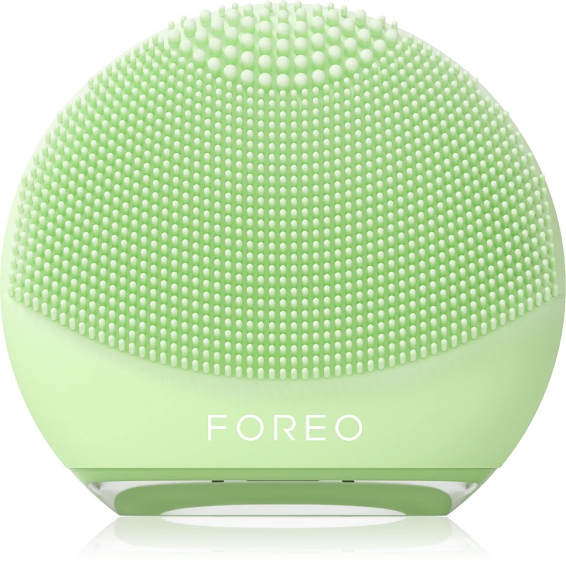 FOREO LUNA™4 Go soniskā sejas birste lietošanai ceļā