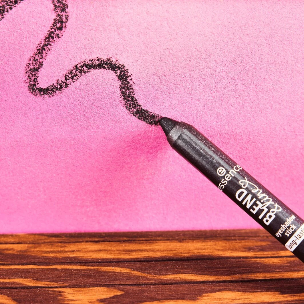 Essence blend & line eyeshadow