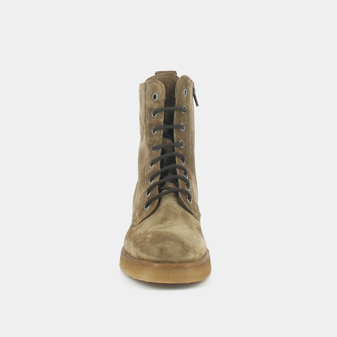 Bottes à talons et surpiqures  en croûte taupe