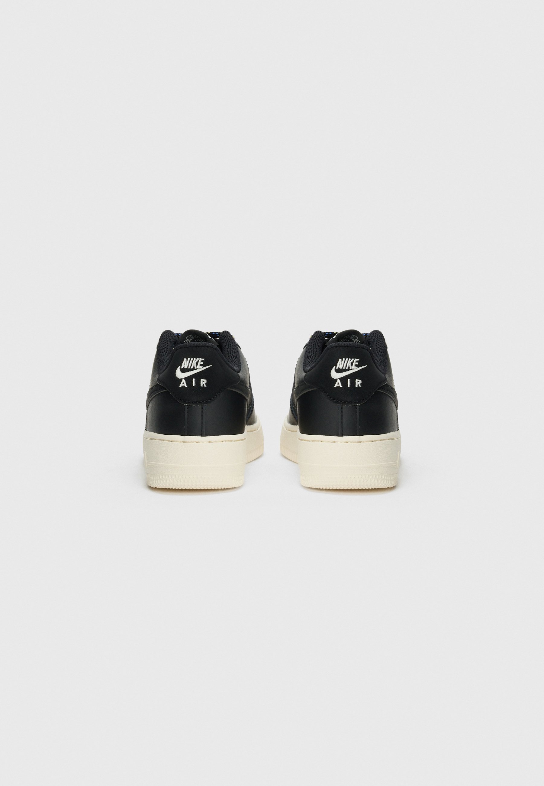 Nike Sportswear AIR FORCE 1 UNISEX - Sneakers - zwart/saturn goudkleurig/komeetblauw