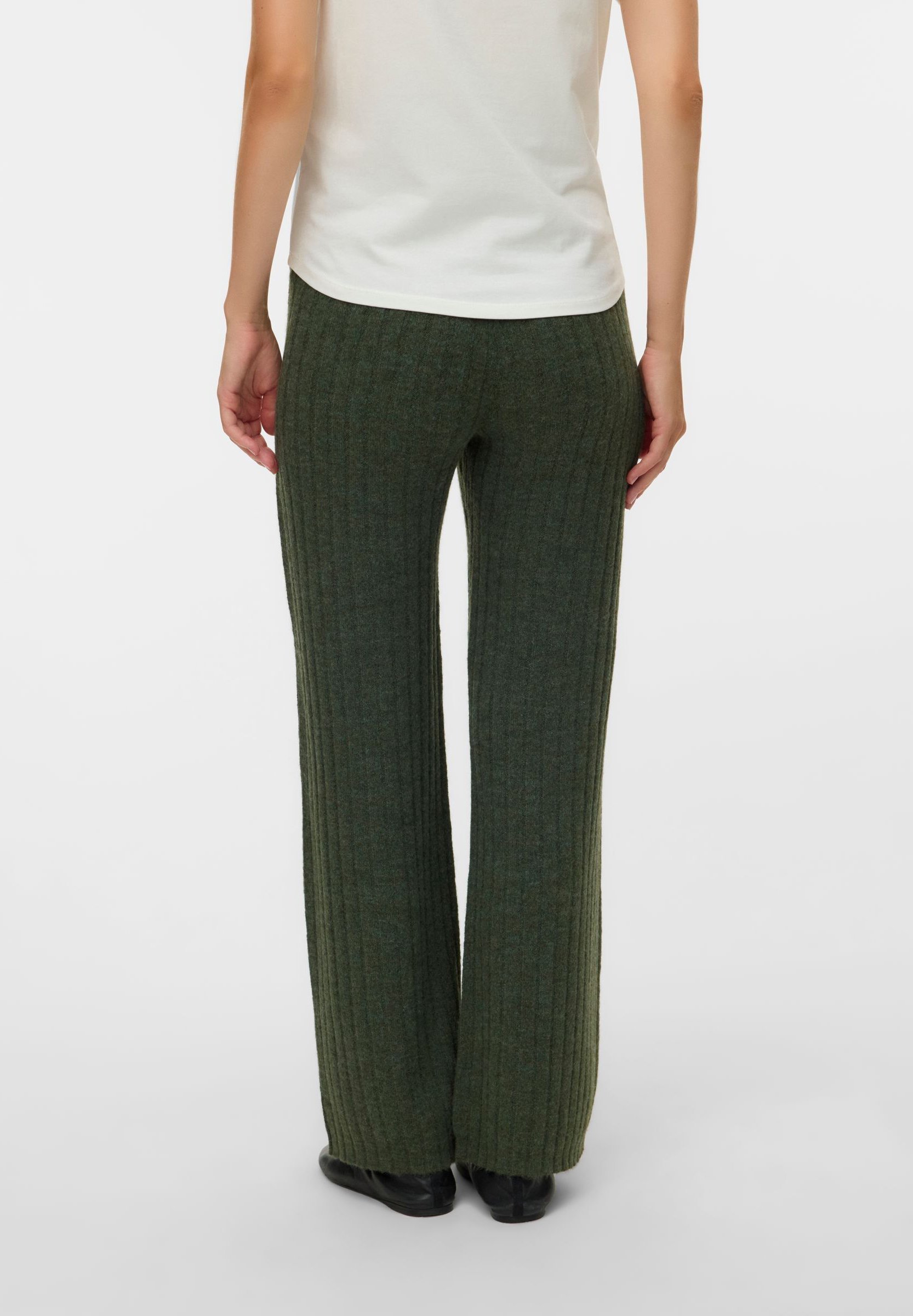 Vero Moda Maternity VMMLULU LEFILE LOOSE PANT - Broek - diepe pijpen