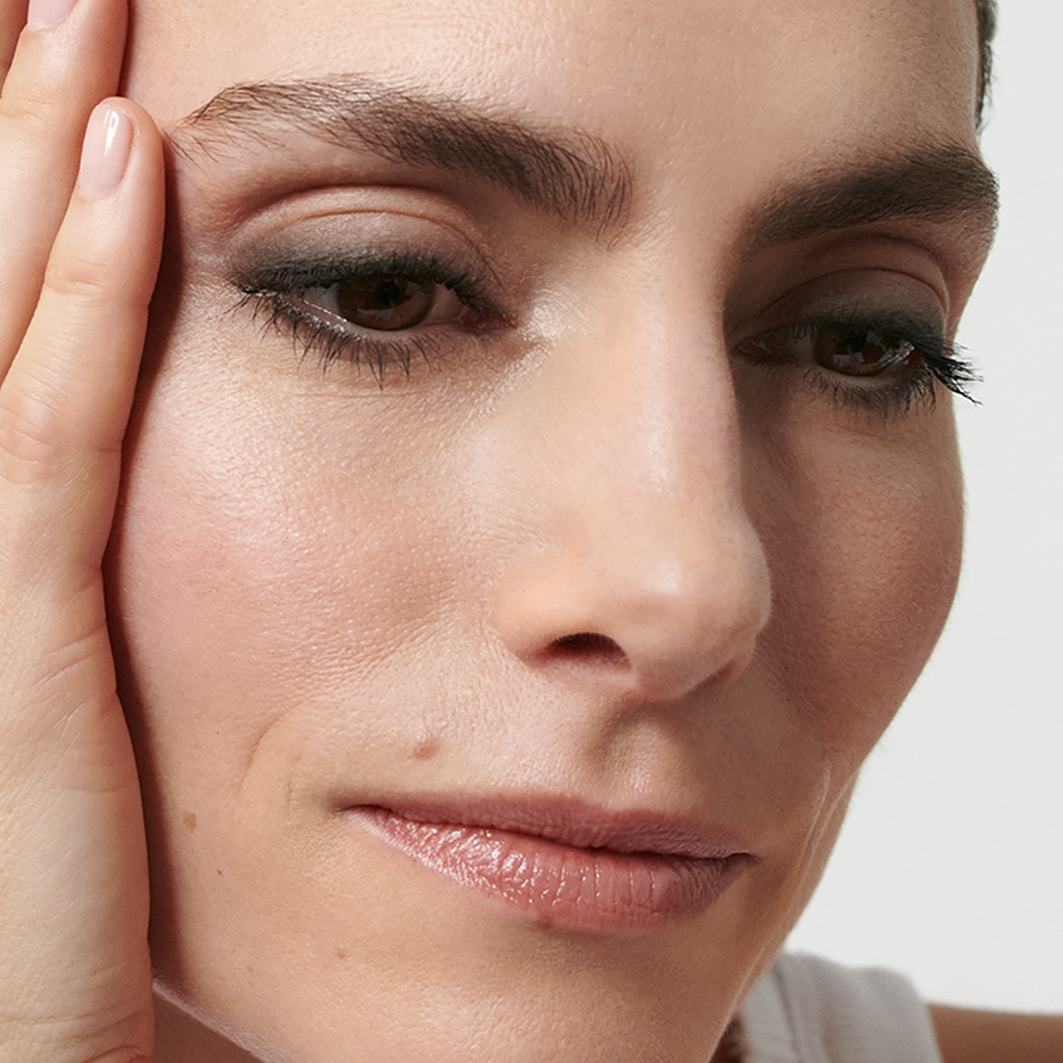 Dr. Hauschka boja za obrve za oči i obrve – 5,3 g