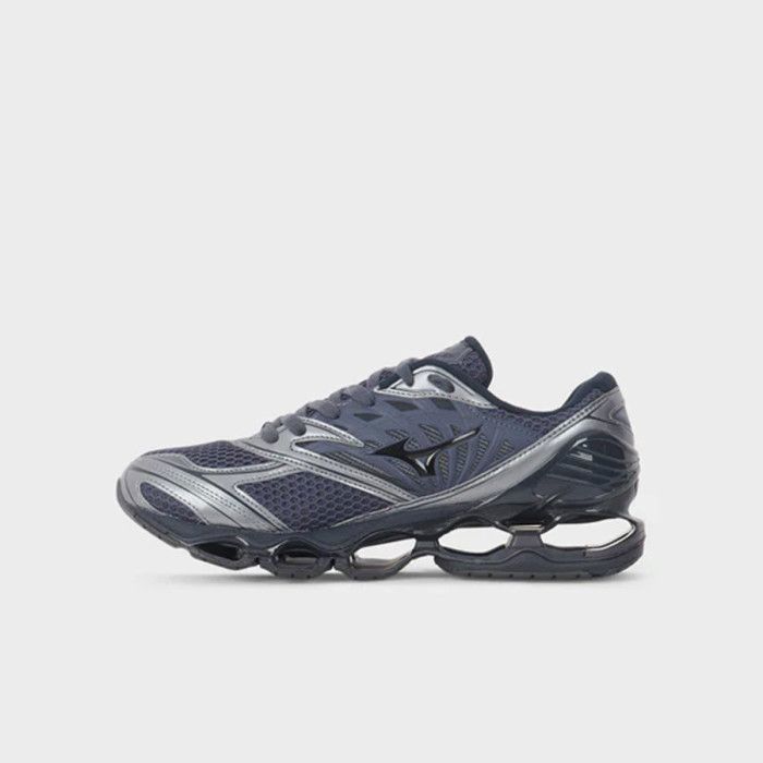 Mizuno Wave Prophecy LS Sneakers – Grey and Black – Performance & Elegance