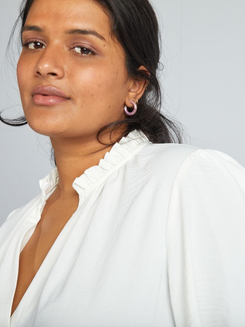 Zachte blouse met ruches - WIT