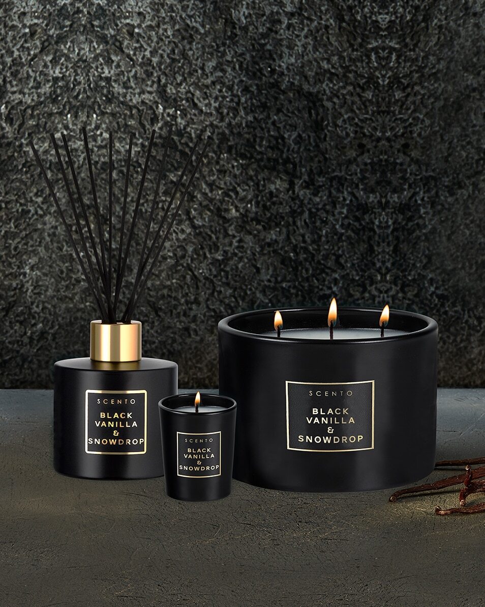 SCENTO BLACK VANILLA & SNOWDROP XL CANDLE