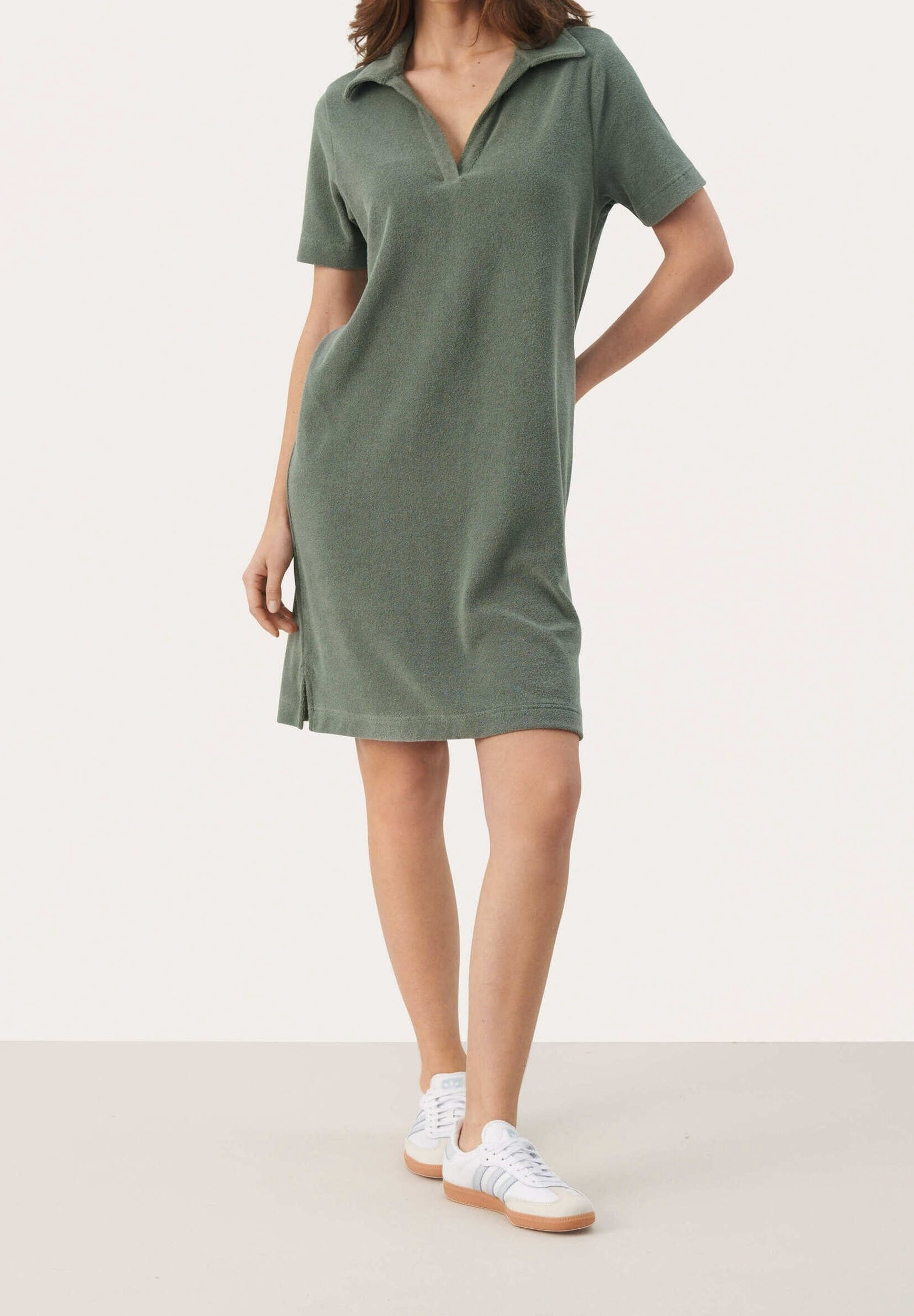 Deuxième partie : Robe pull - vert clair