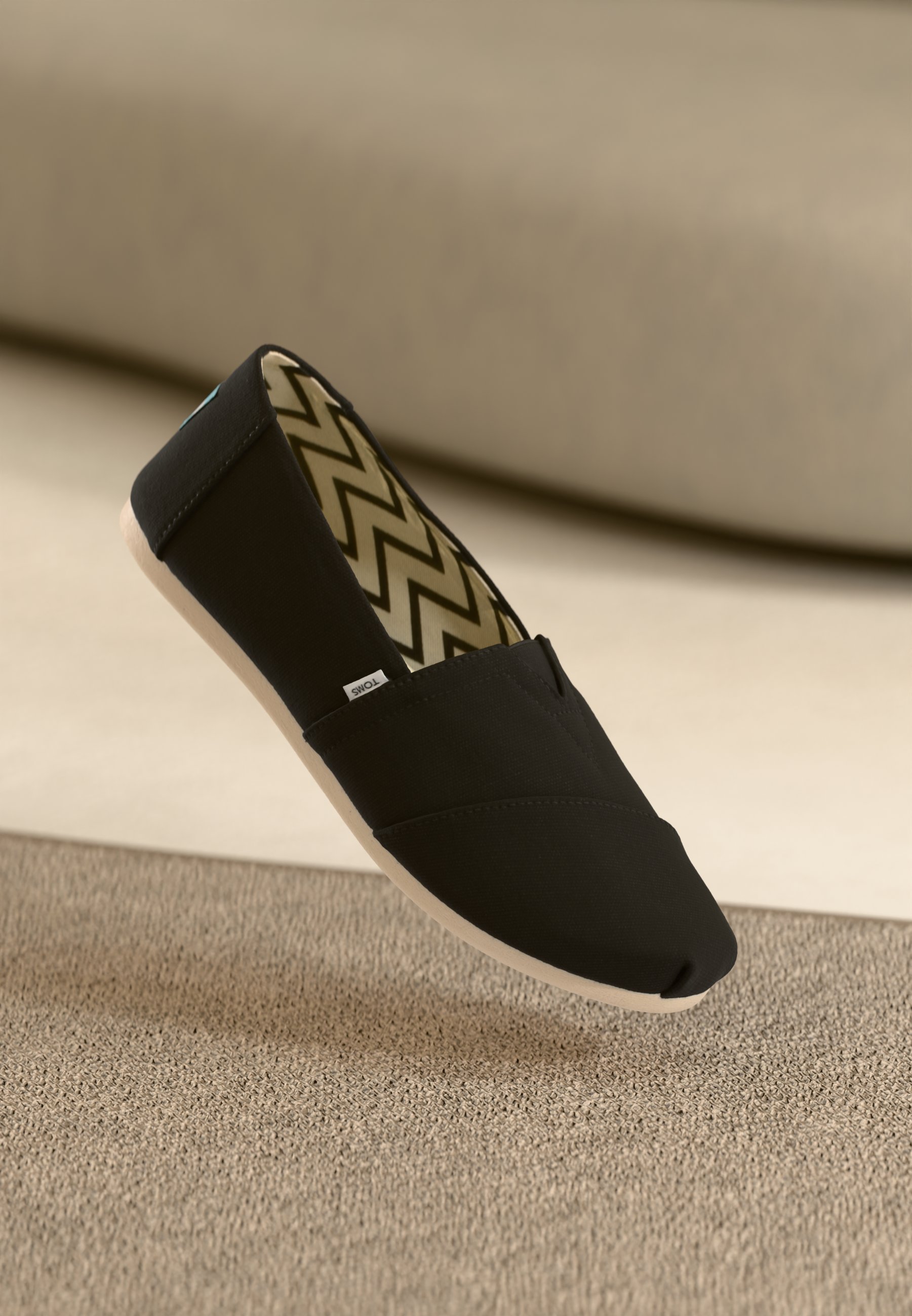 Chaussures TOMS Slip-on - noires