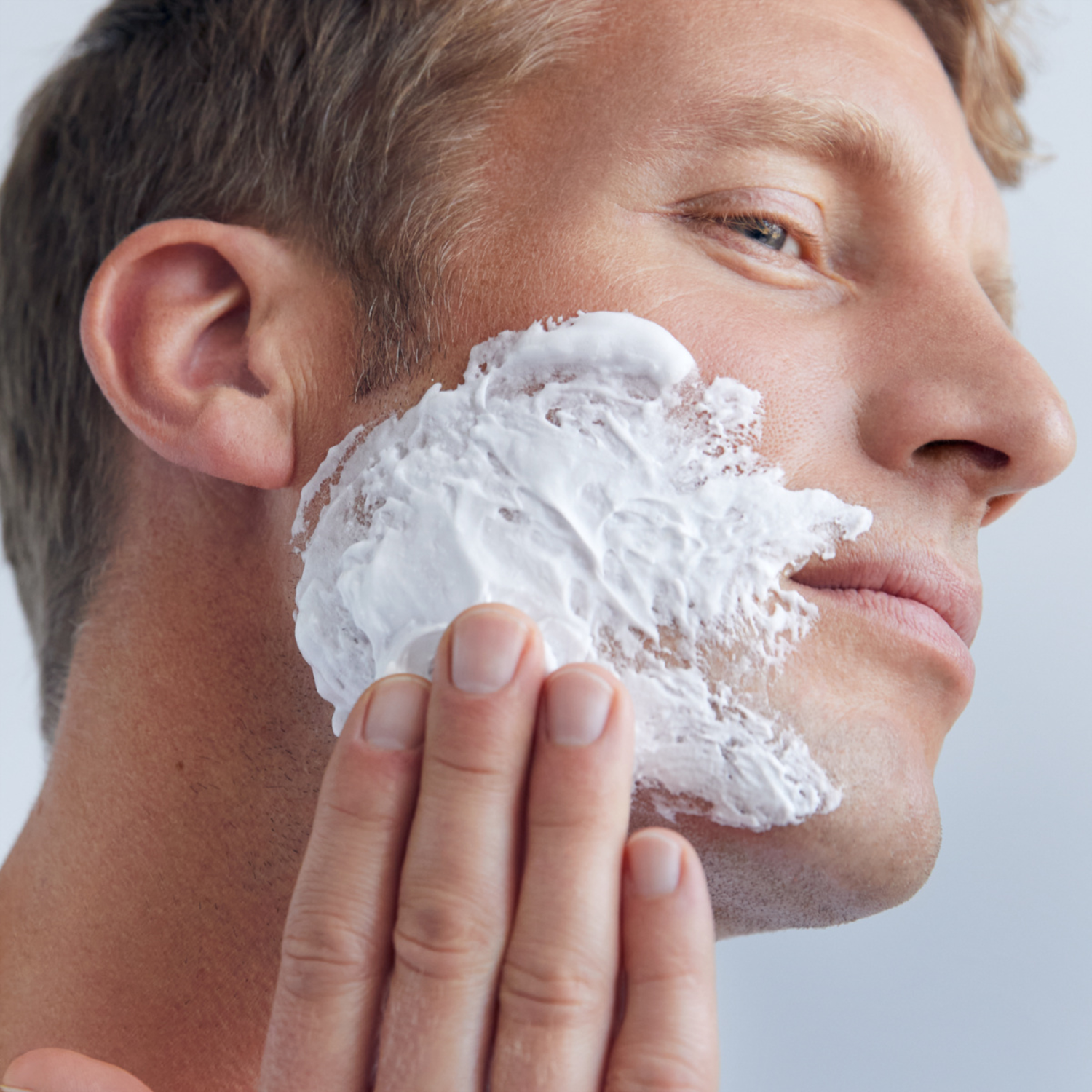 Nivea Men -partavaahto 200 ml herkälle iholle