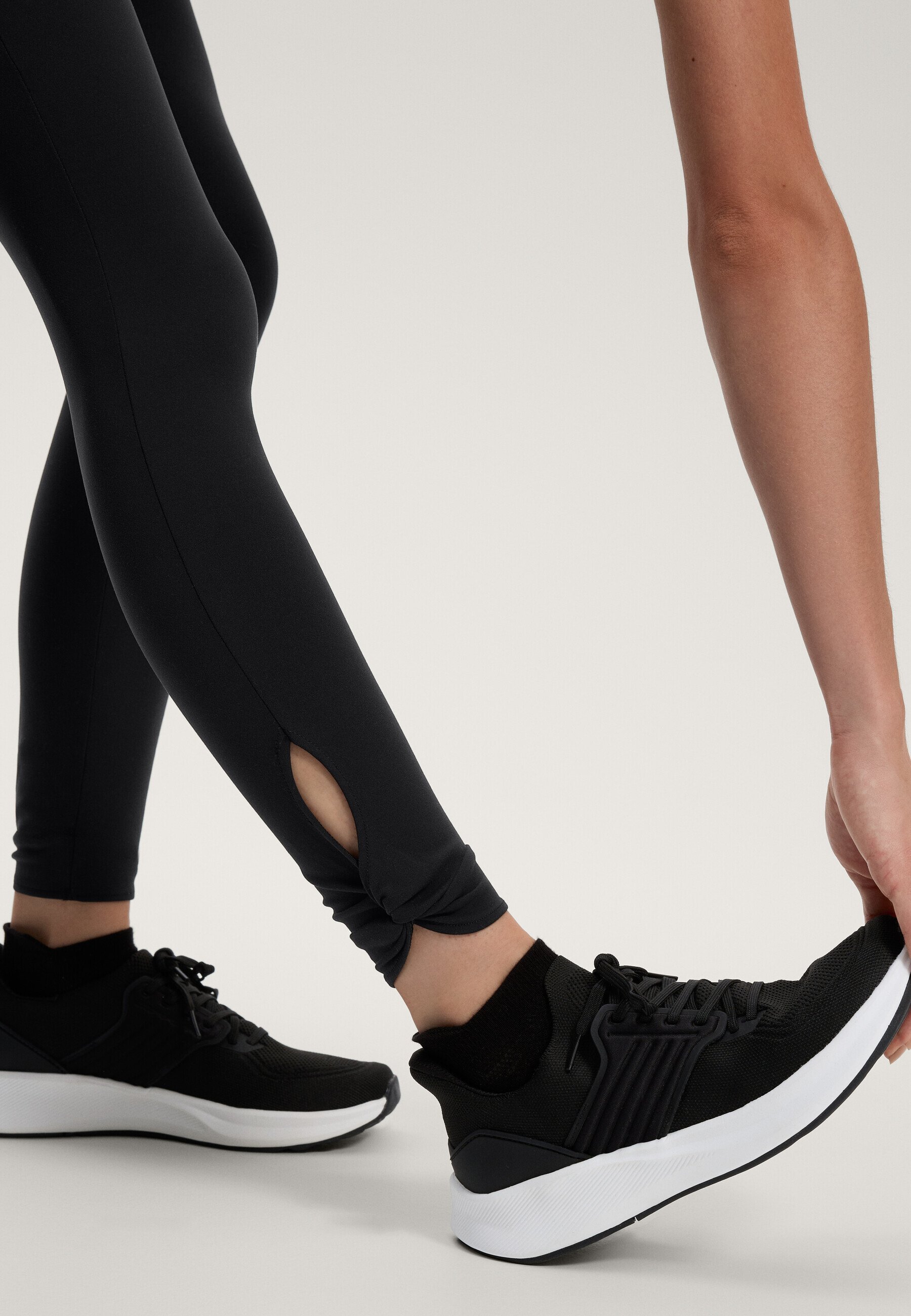 Leggings OYSHO COMFORTLUX RISE KNOT 65CM DE COMPRIMENTO - pretas