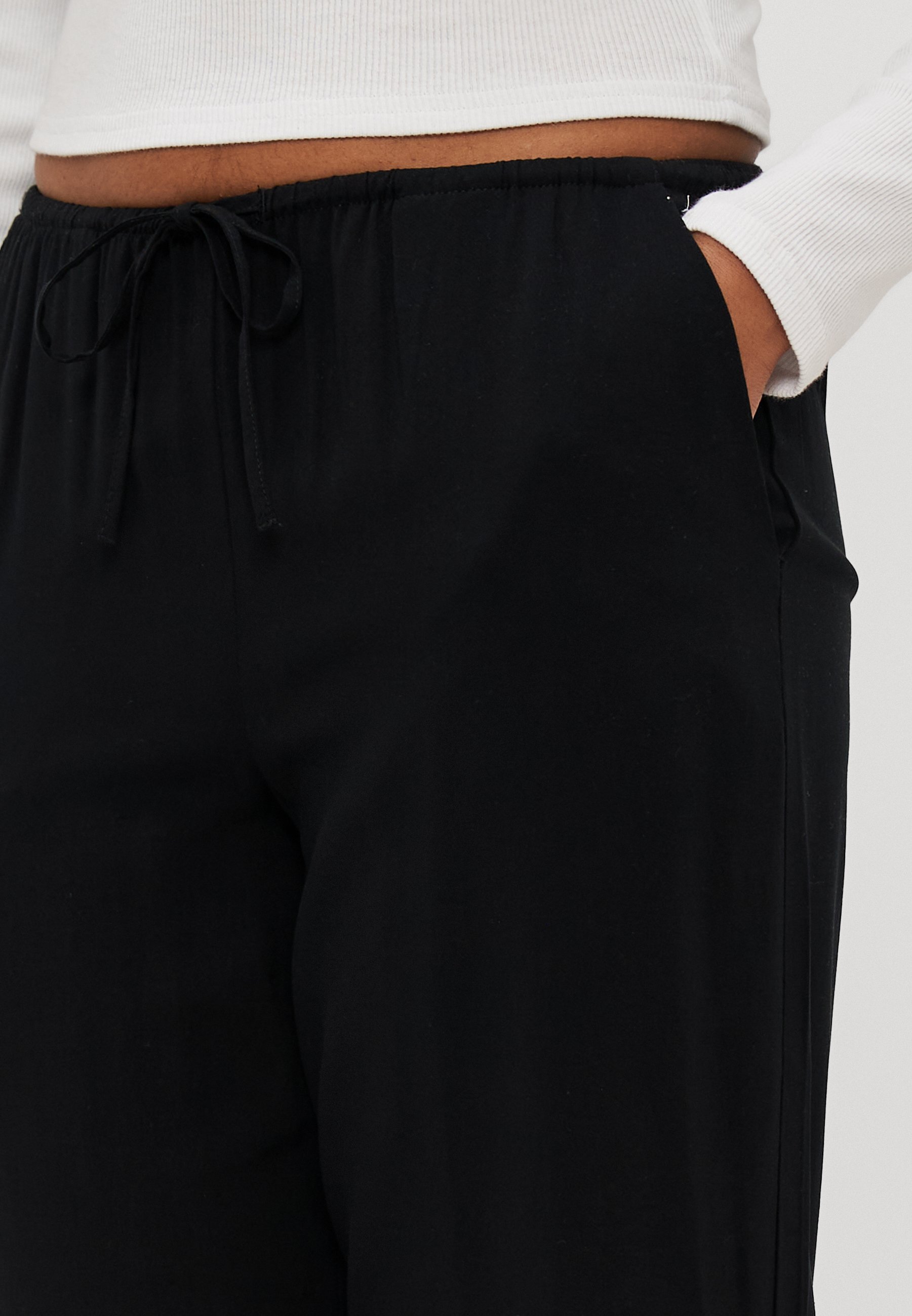 Vero Moda Petite VMEASY WIDE - Broek - zwart