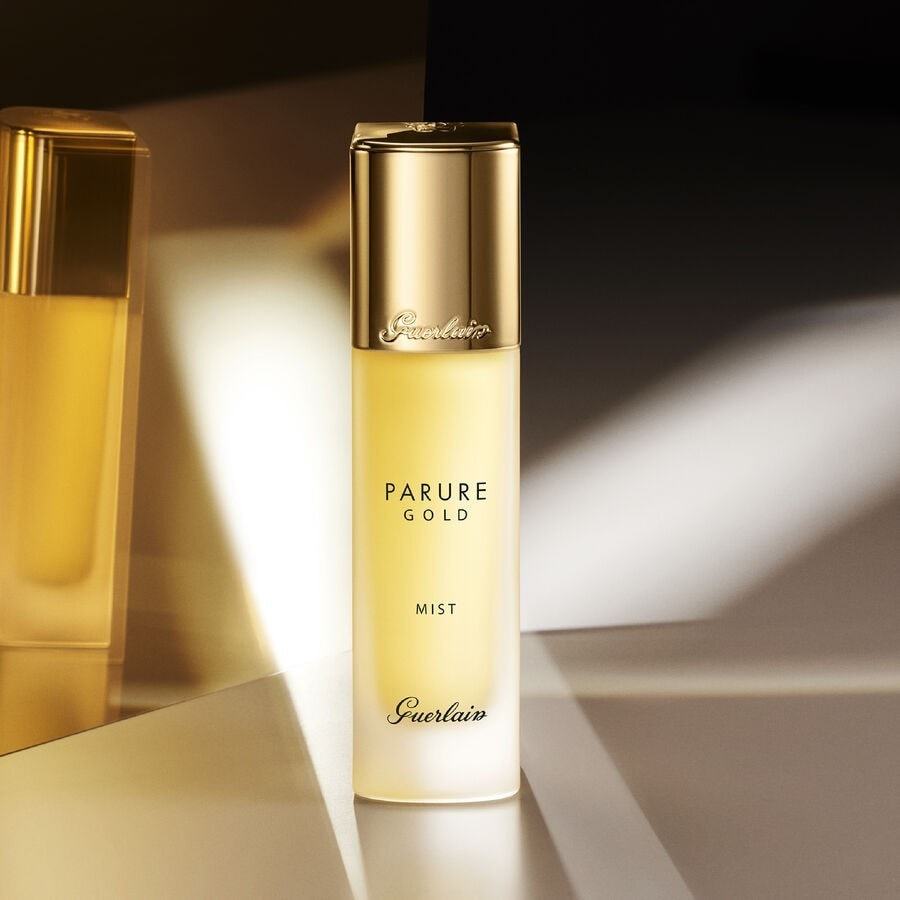 Guerlain спреј за фиксирање лица Parure Gold Mist - 30 ml