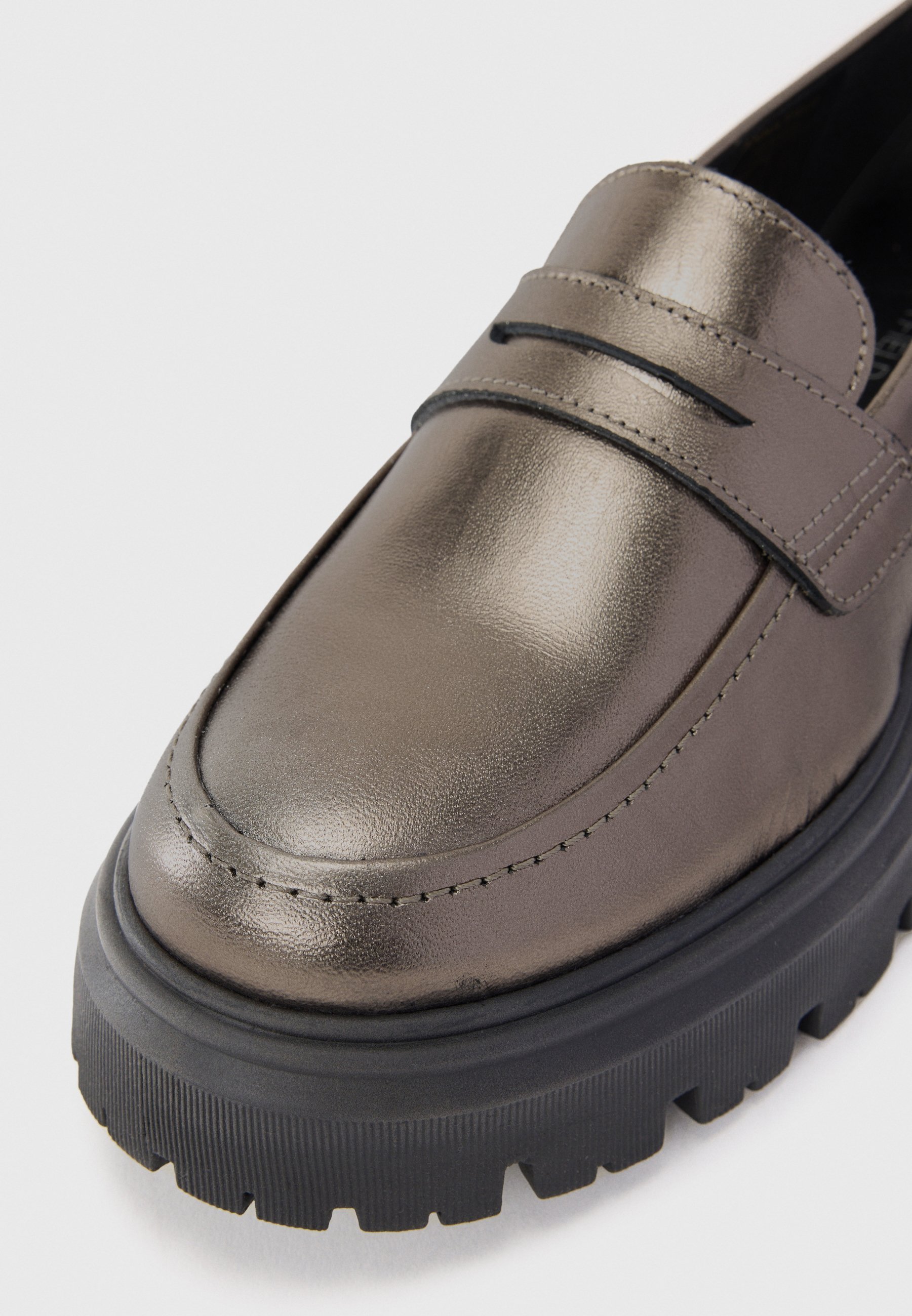 Tênis Anna Field Slip-ons - cor grafite
