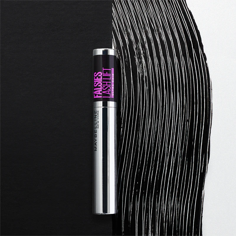MAYBELLINE NEW YORK The Falsies Lash Lift Extra Black mascara die de wimpers verlengt en verdikt.