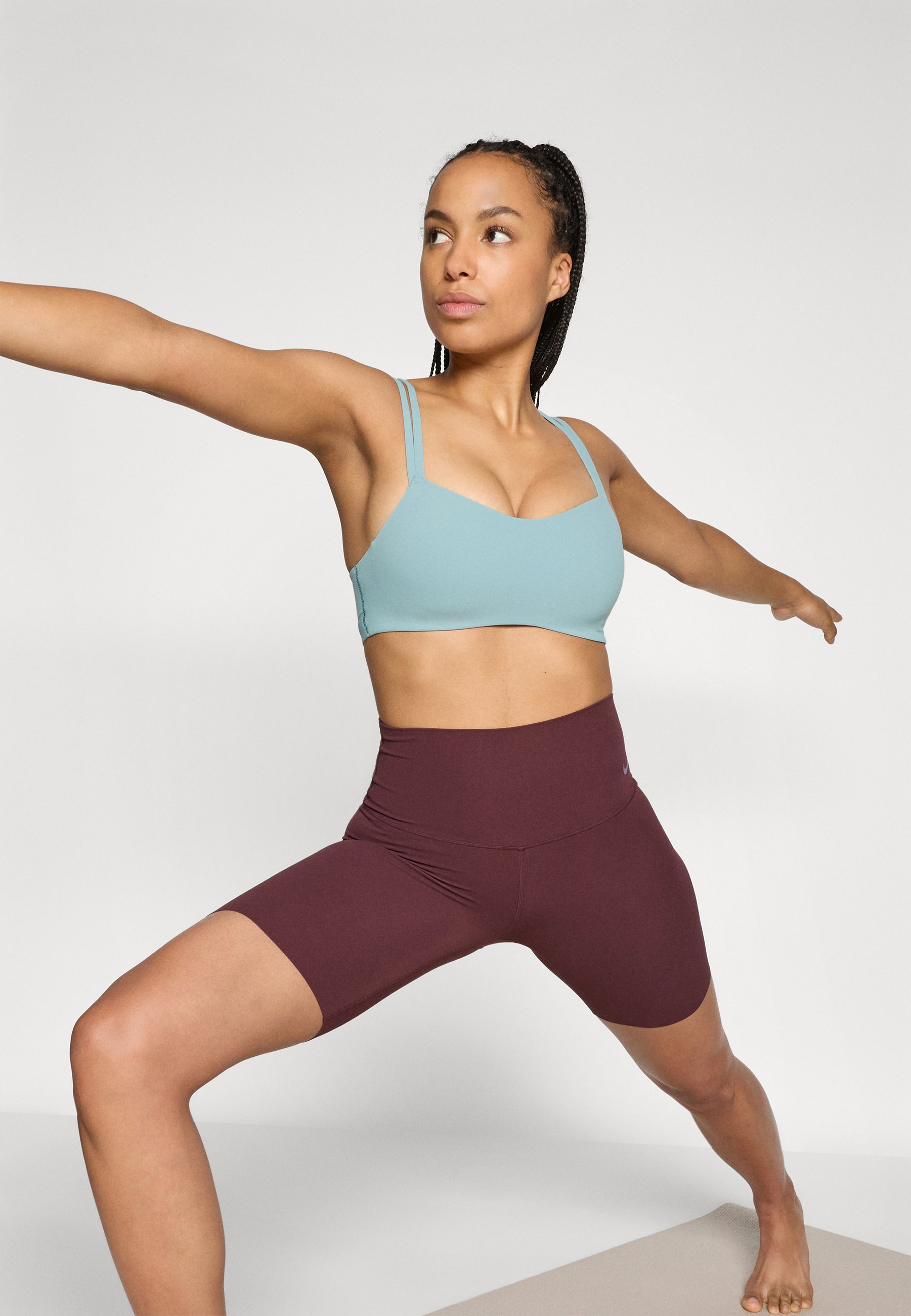 Soutien-gorge de sport Nike Performance ALATE TRACE - Maintien léger - Canon/Blanc