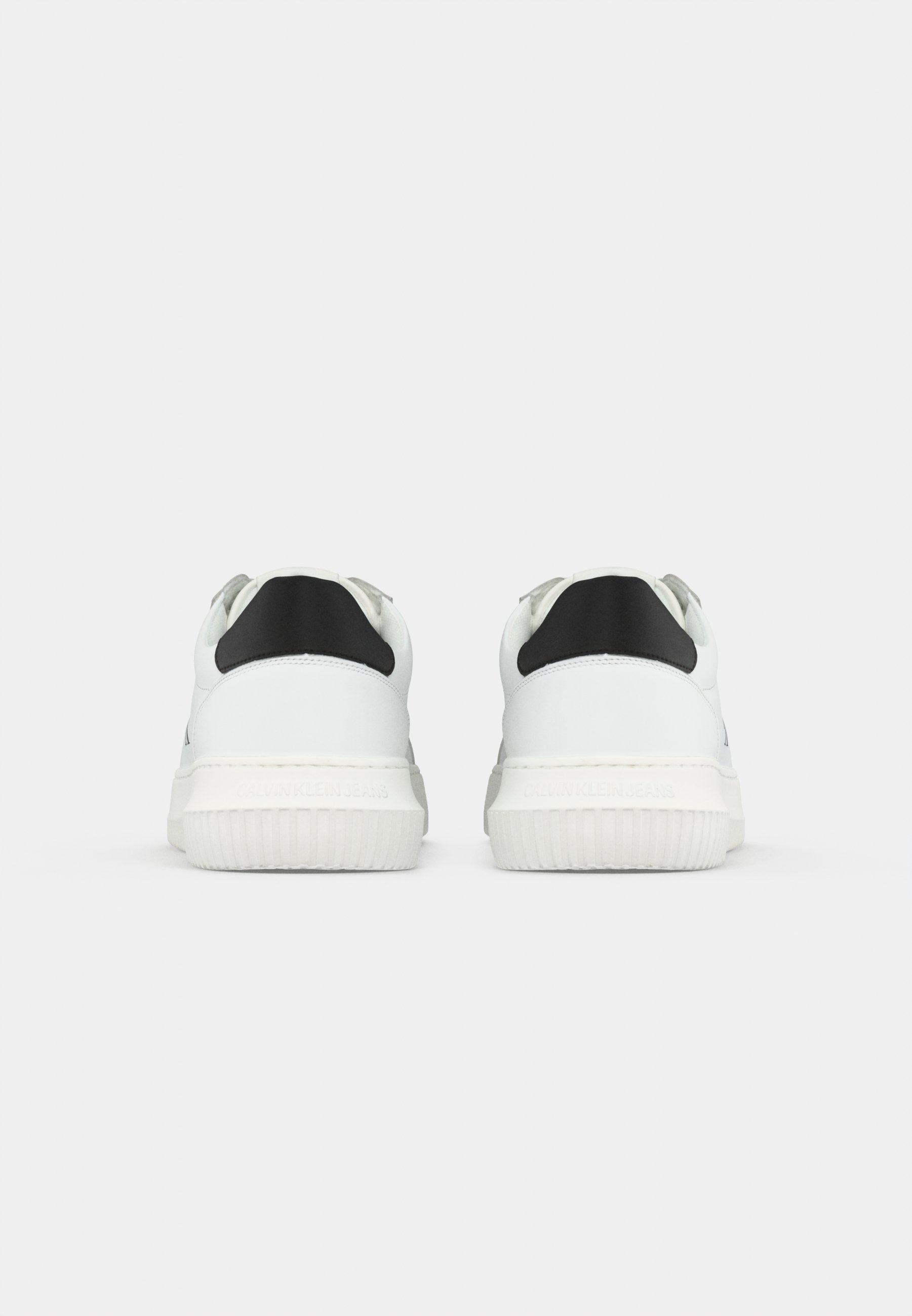 Tênis Calvin Klein Jeans CHUNKY CUPSOLE MONO - branco/preto